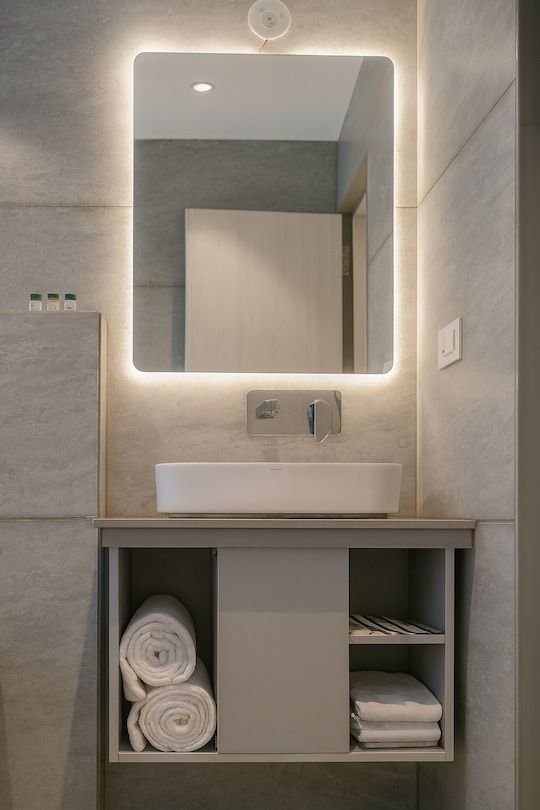  Aceotel Premier Ujjayanta Ace Deluxe Room 3