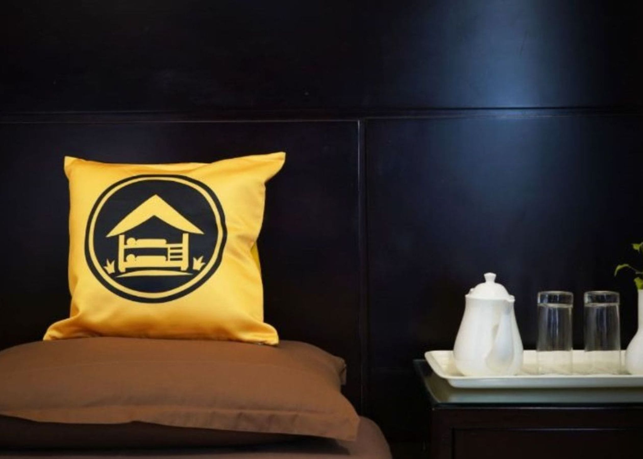 Bed in 6 Bed Mixed Dormitory with Balcony and City View