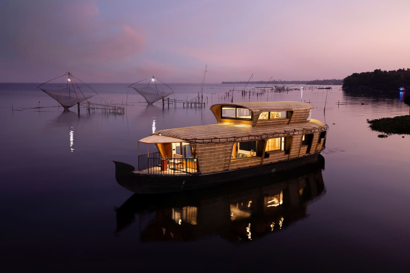 The Boat Company Cassia Ultra Luxury One Bedroom Houseboat 3