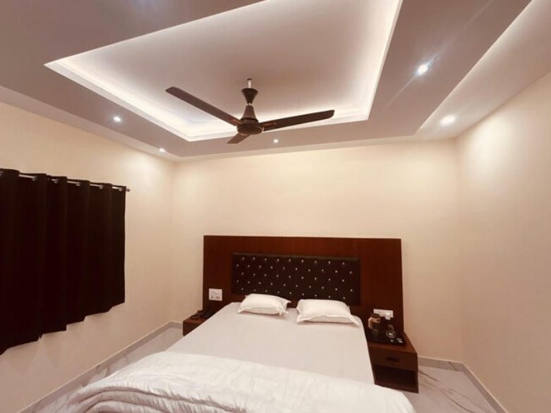 King Bed Room with Garden View