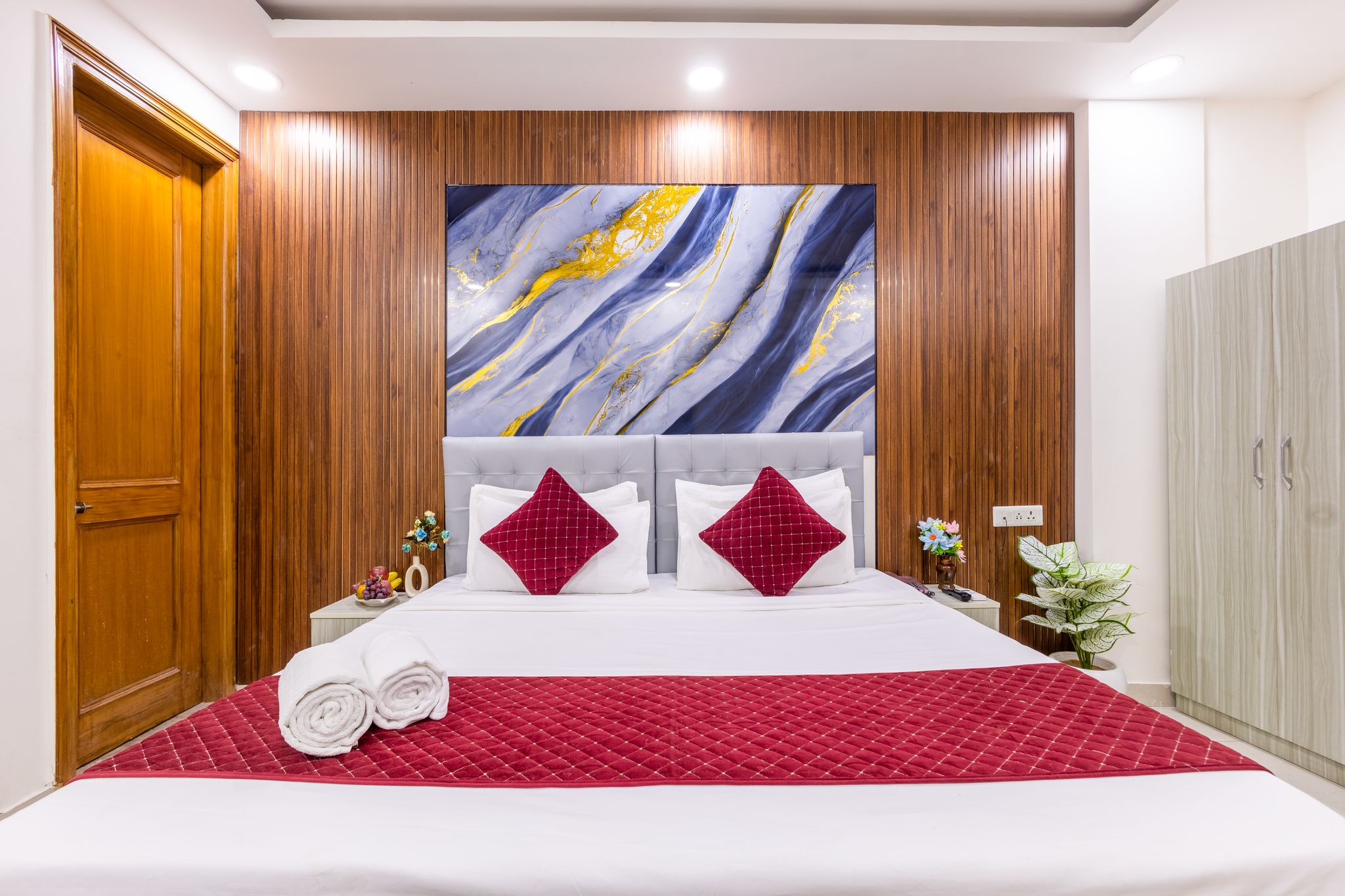 Hotel Admire Expressway By ASPL Deluxe Room 8