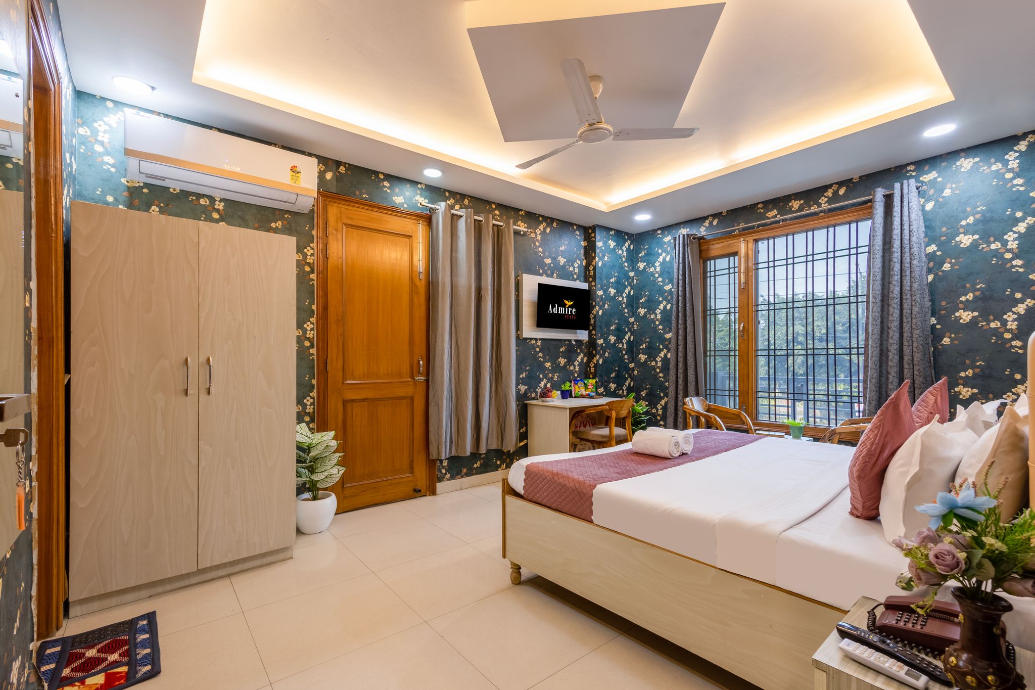 Deluxe Room with City View