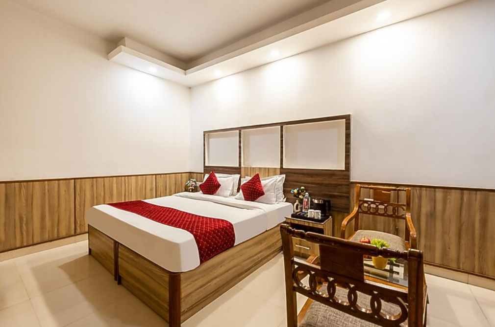 Hotel Admire Inn Sec-44 By ASPL Deluxe Room