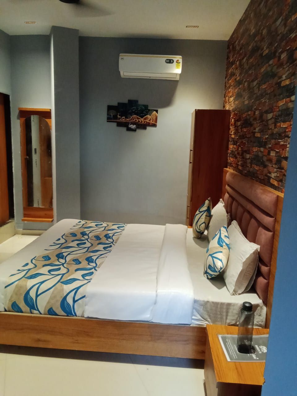 Hotel Pacific View Deluxe Room 4