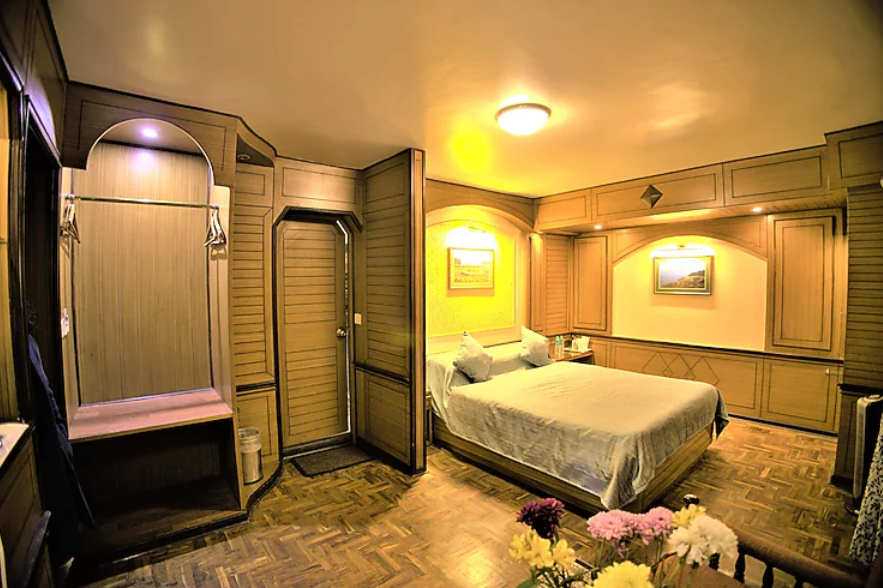 Hotel Lunnar (Pure Veg.) Deluxe Room (Non View ) 3