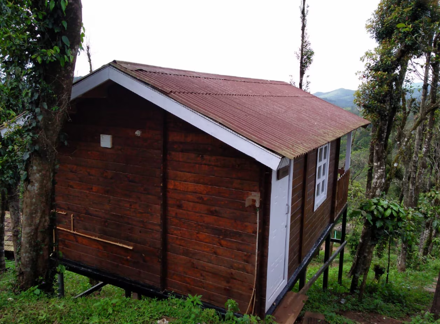 Independent Studio Wooden Cottage with View