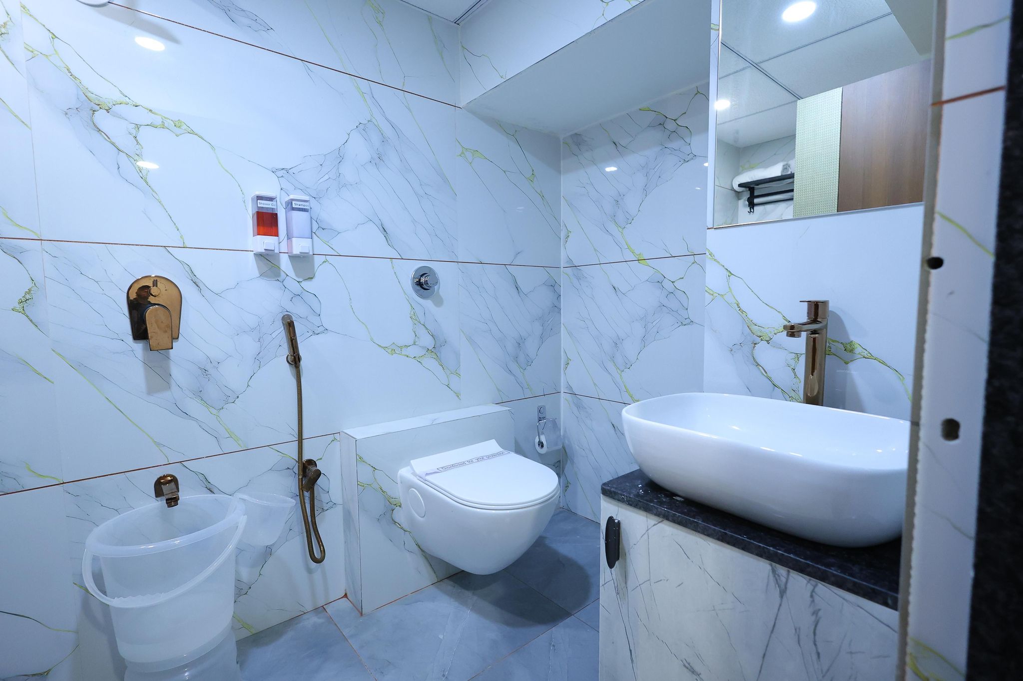 Hotel Heaven Blue Deluxe Room