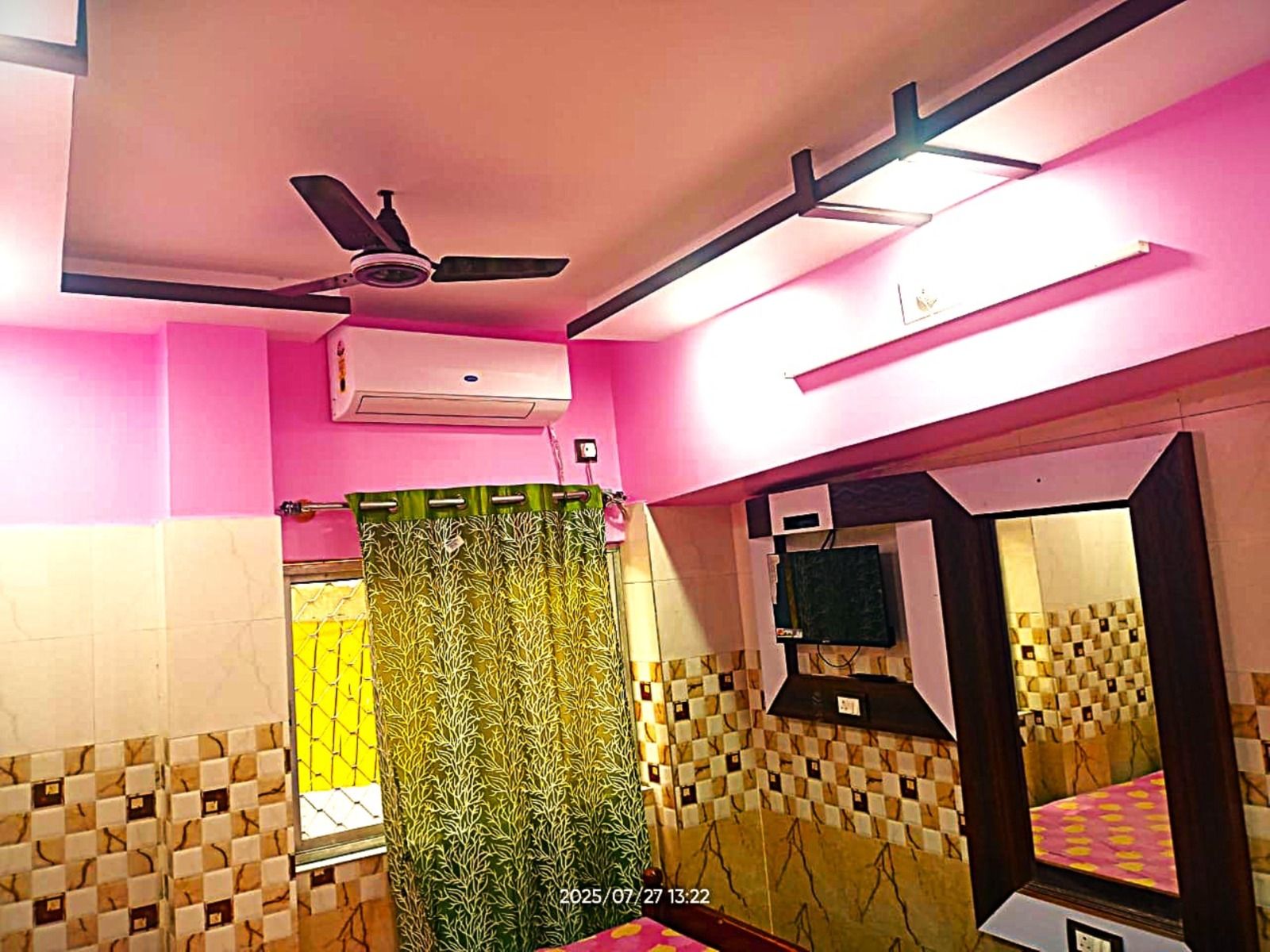 Deluxe AC Room