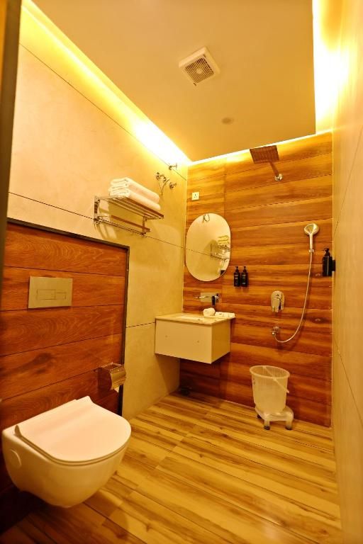 The GM Hotel Super Deluxe Room 4