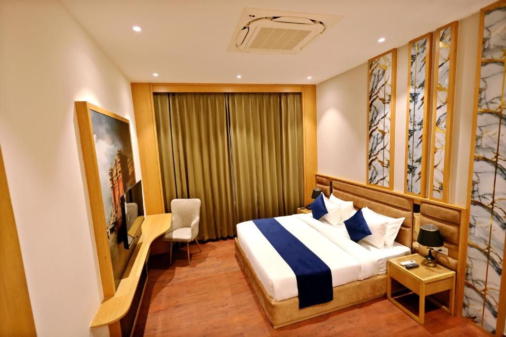 The GM Hotel Super Deluxe Room