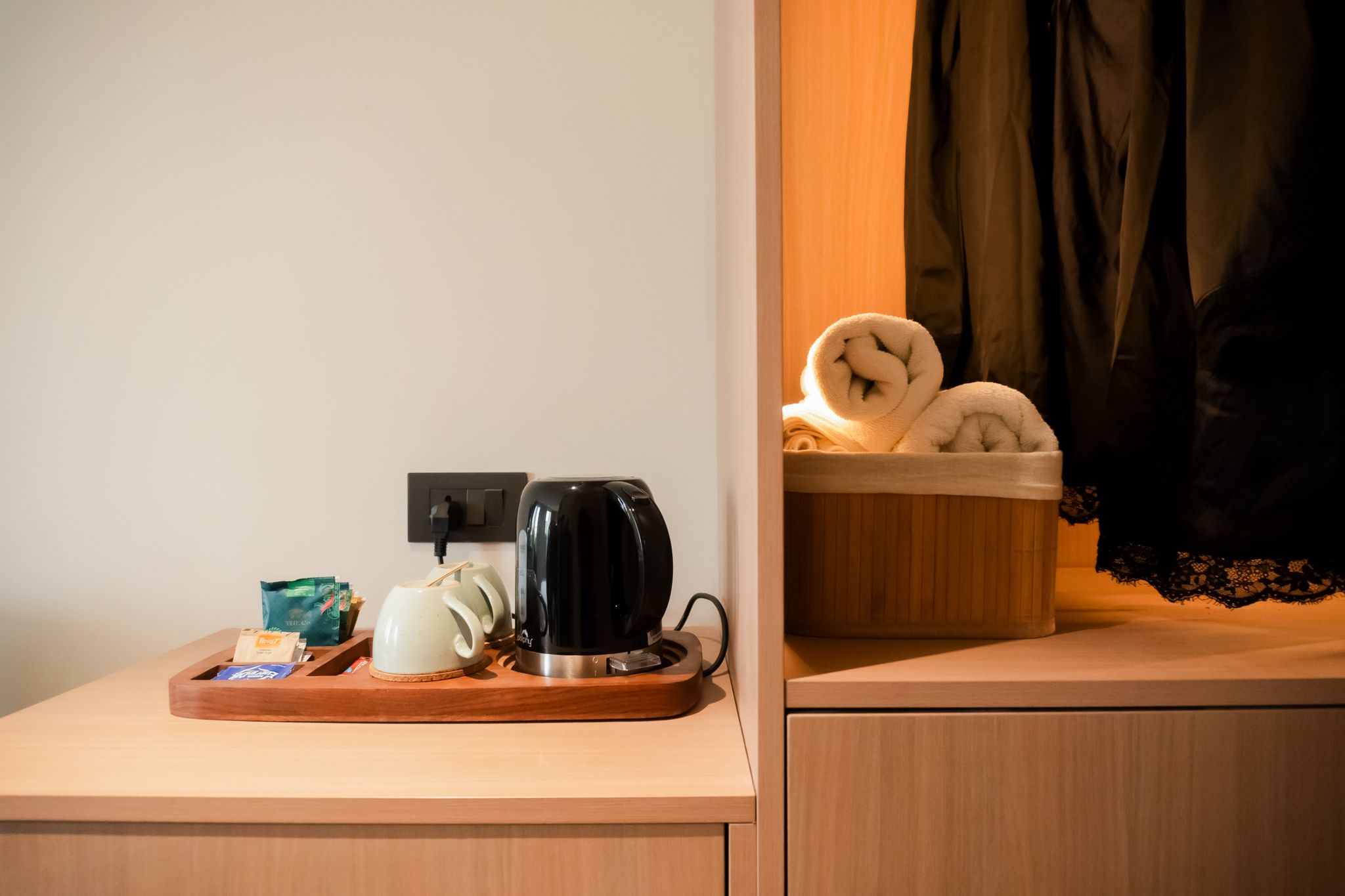 Minimaist - Varanasi City Centre King Room 8