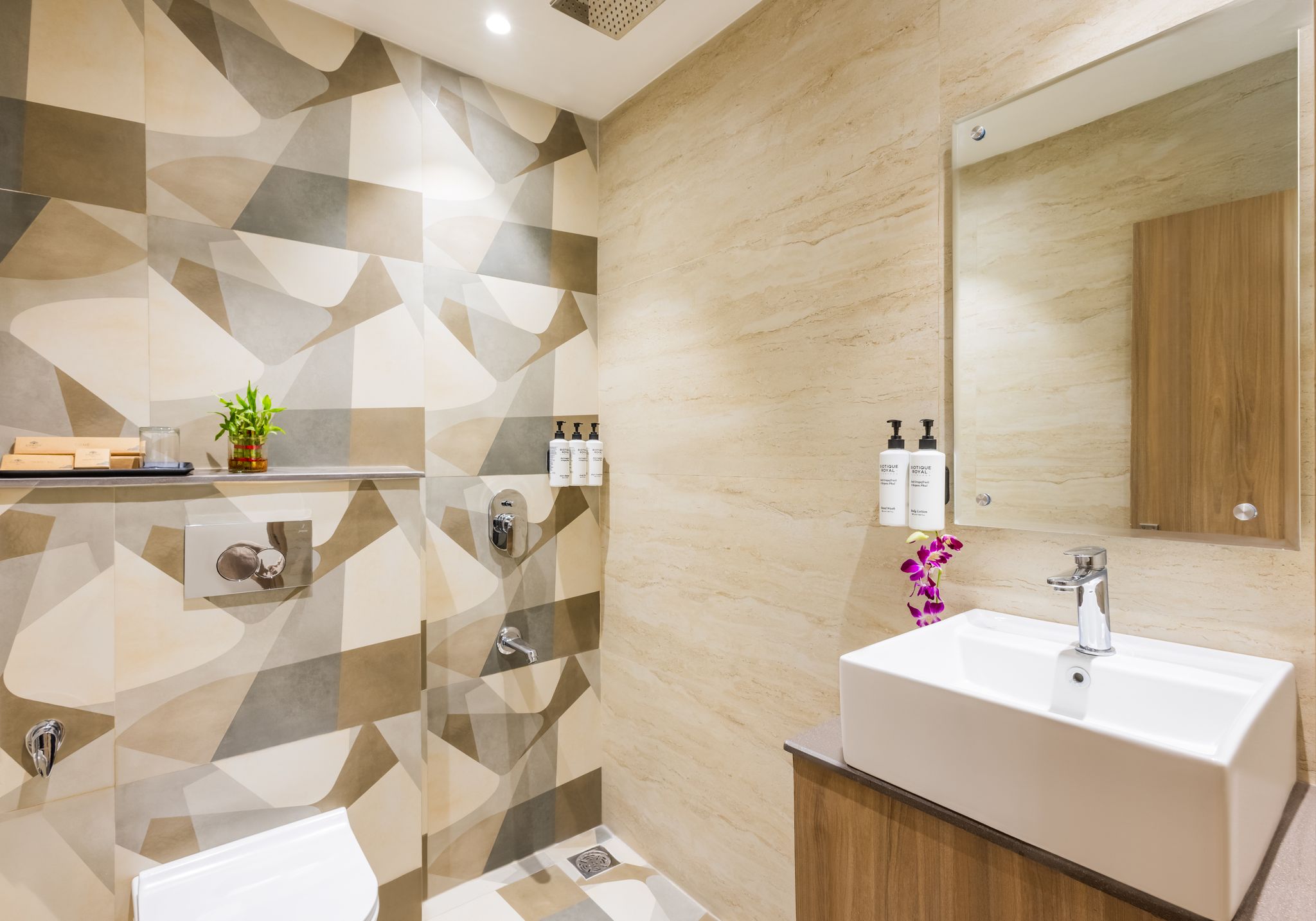 Enrise By Sayaji Bareilly Deluxe Room 5