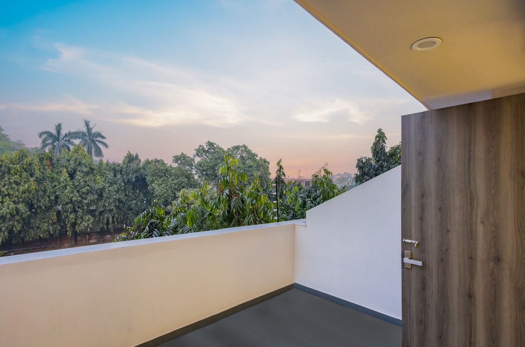 Superior King Room with Balcony