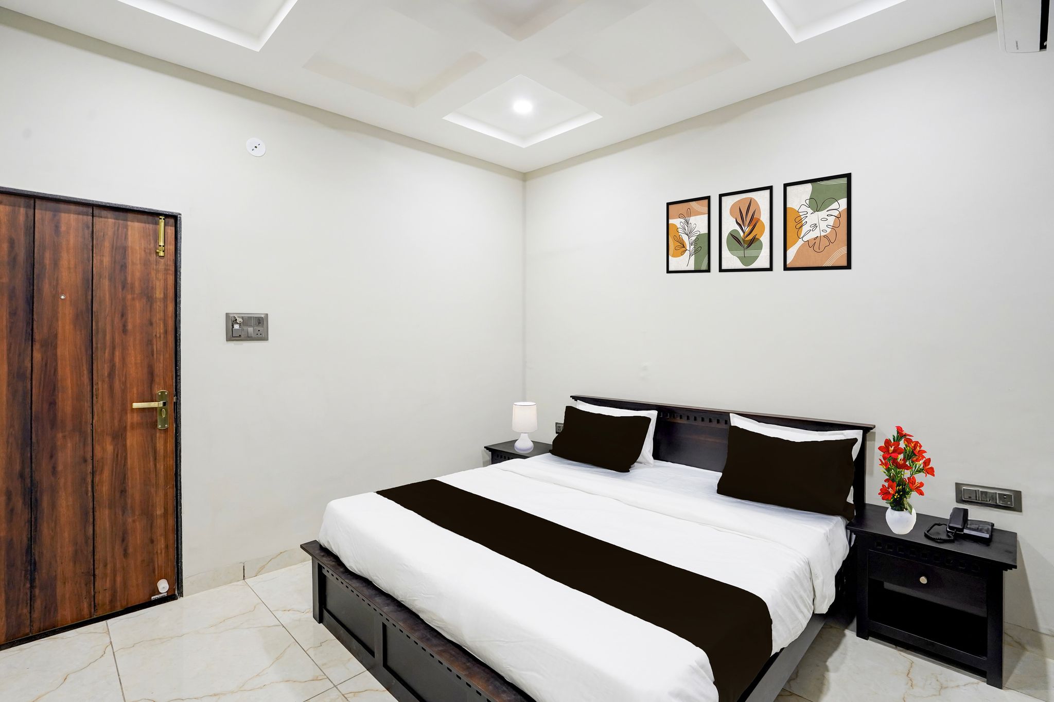 Super Townhouse Rajendra Nagar Main Road CLASSIC 5