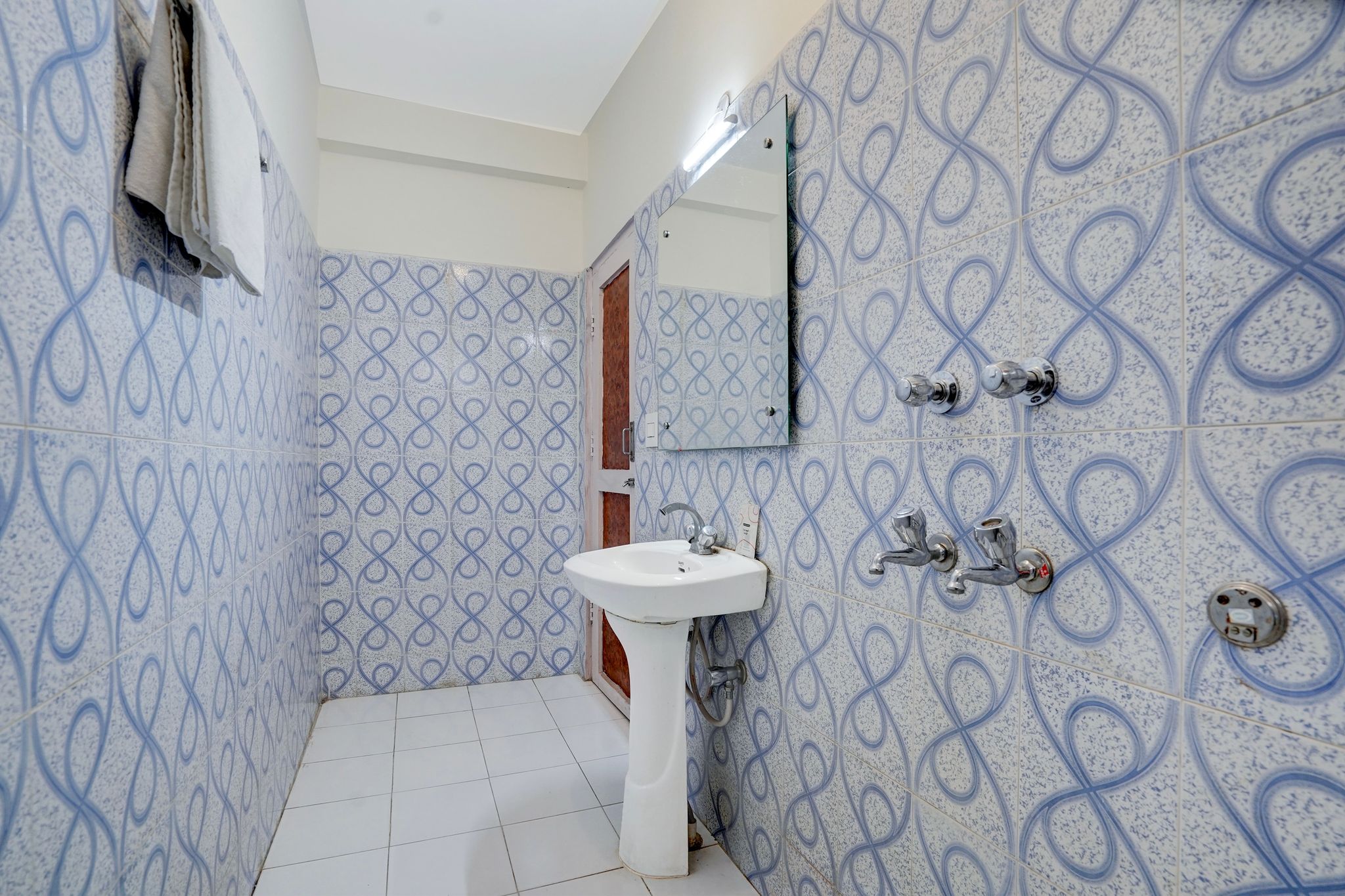 Super Hotel O Vashisht Temple Formerly Mountain King CLASSIC 17