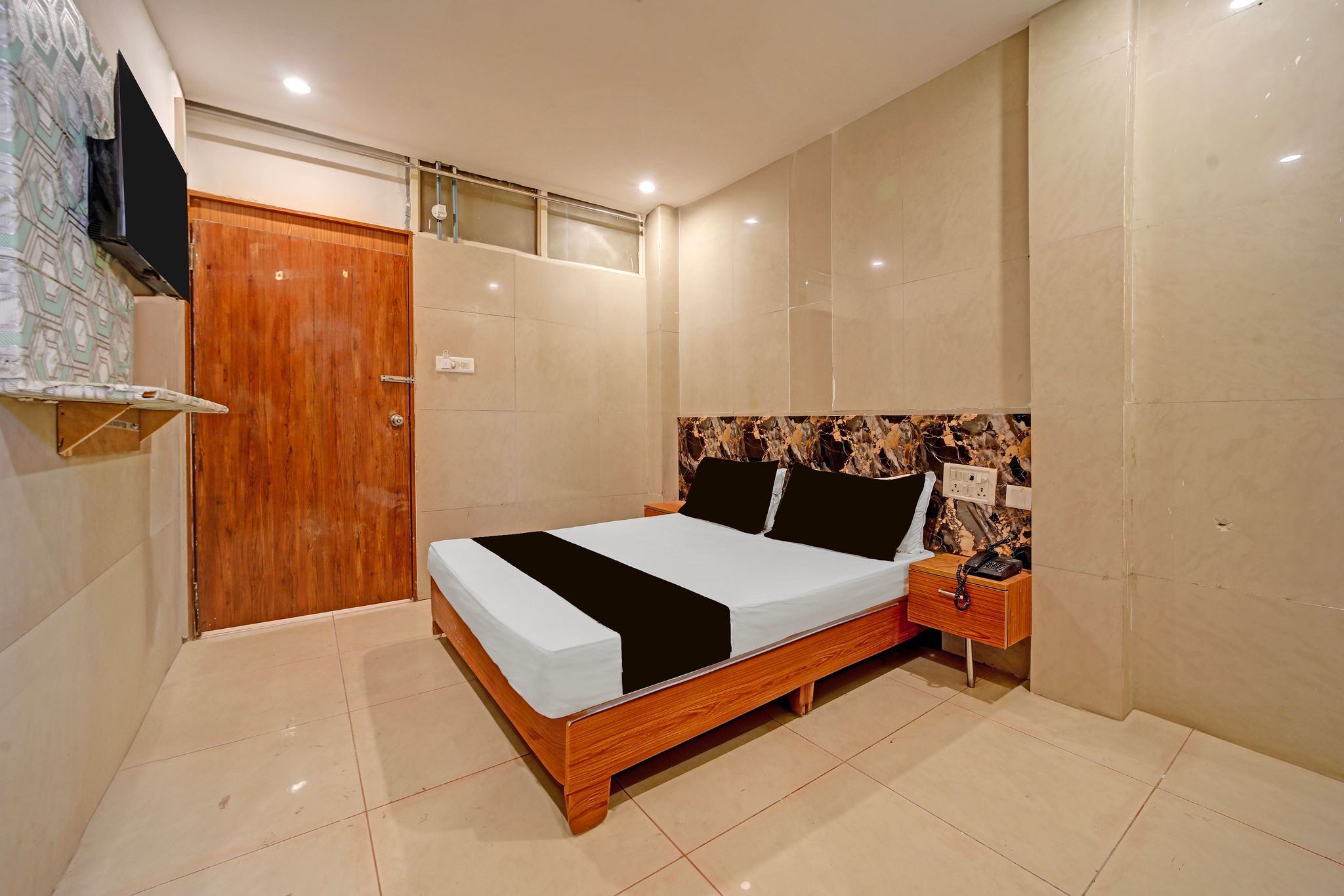 Super Collection O Azad Nagar Ayodhya Bypass Road Bhopal Formerly Hotel Inbox CLASSIC 14