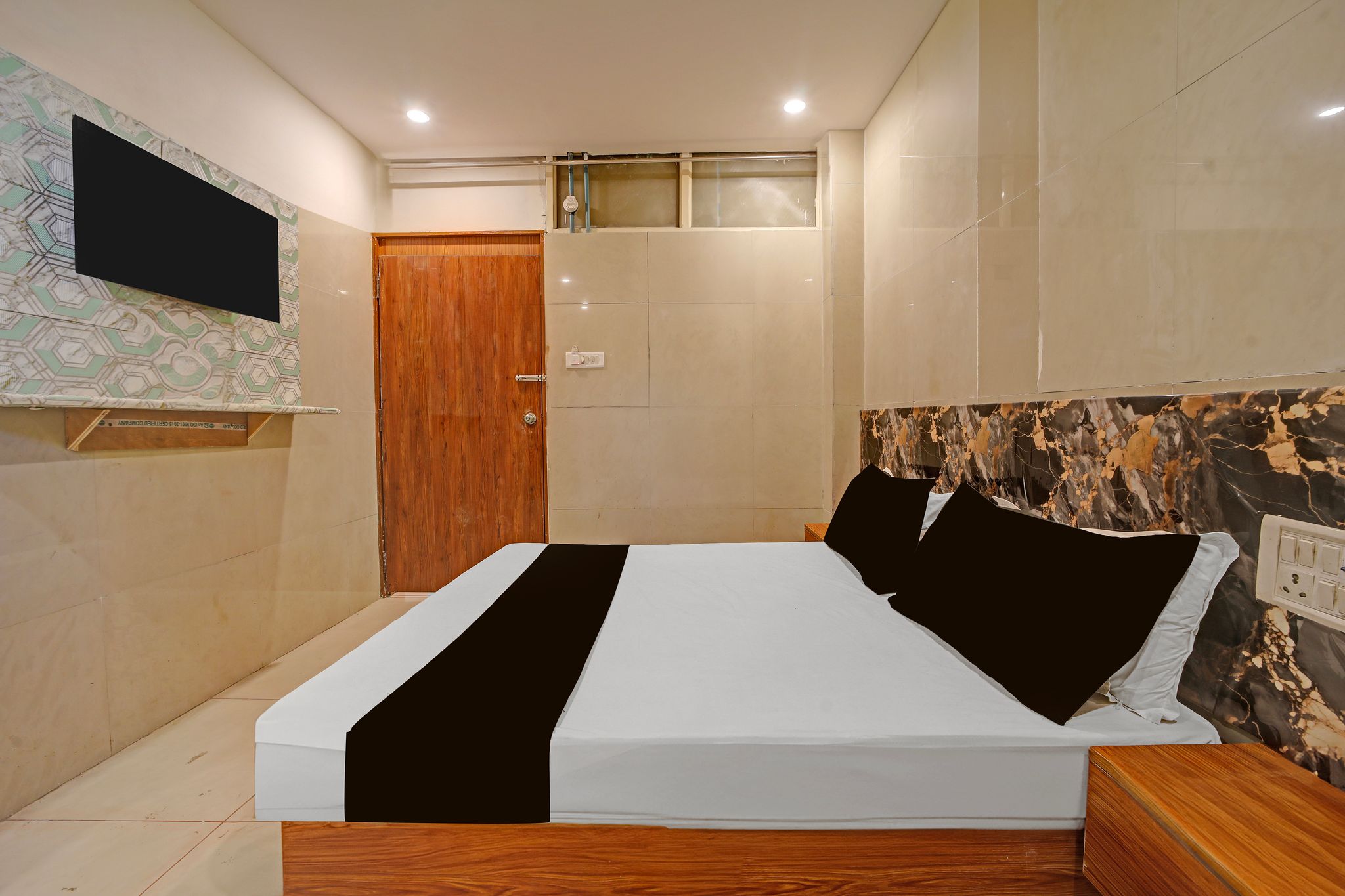 Super Collection O Azad Nagar Ayodhya Bypass Road Bhopal Formerly Hotel Inbox CLASSIC 13