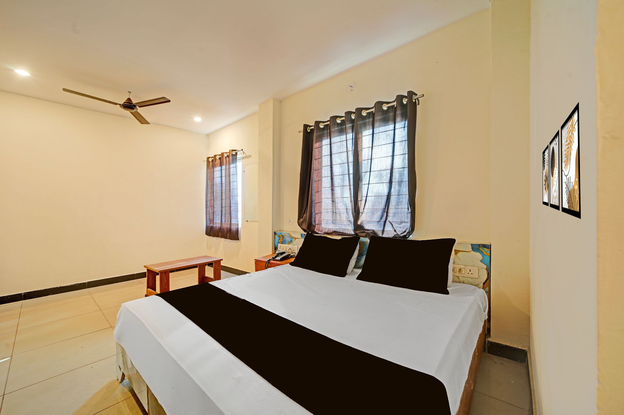 Super Collection O Azad Nagar Ayodhya Bypass Road Bhopal Formerly Hotel Inbox CLASSIC 11