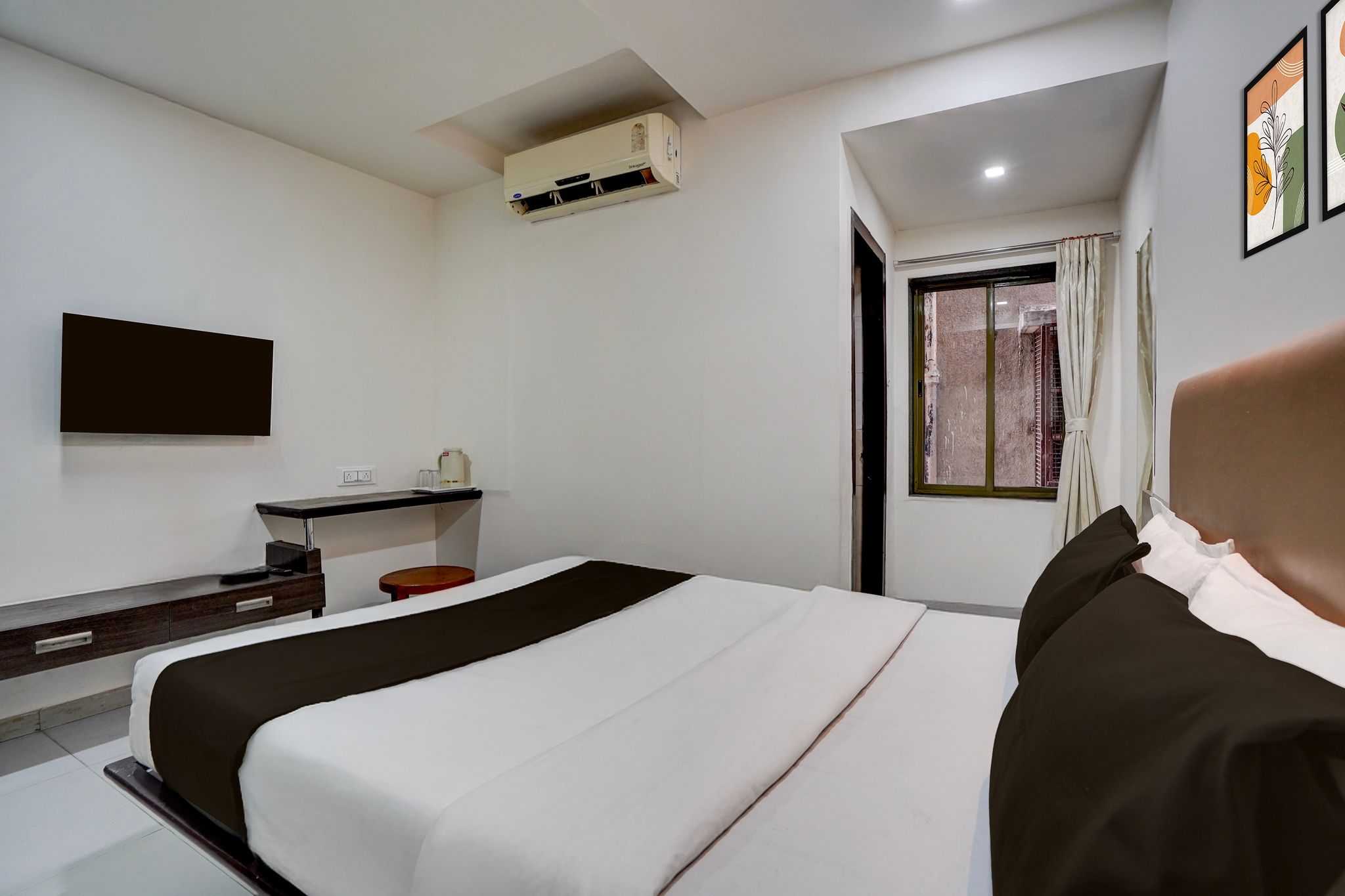 Super Collection O Sur Sagar Lakeview Vadodara Formerly Vintage Inn CLASSIC 3