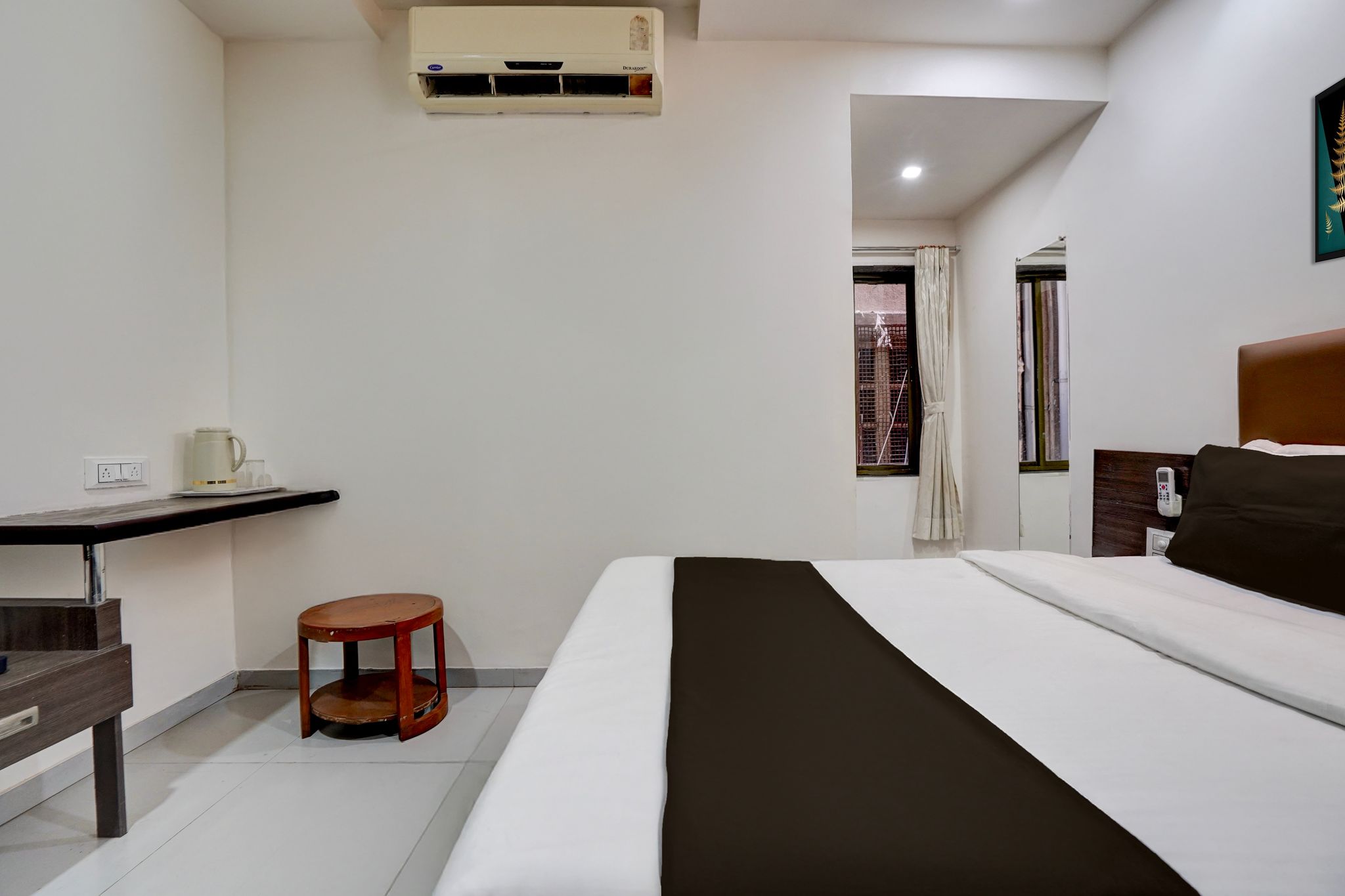 Super Collection O Sur Sagar Lakeview Vadodara Formerly Vintage Inn CLASSIC 15