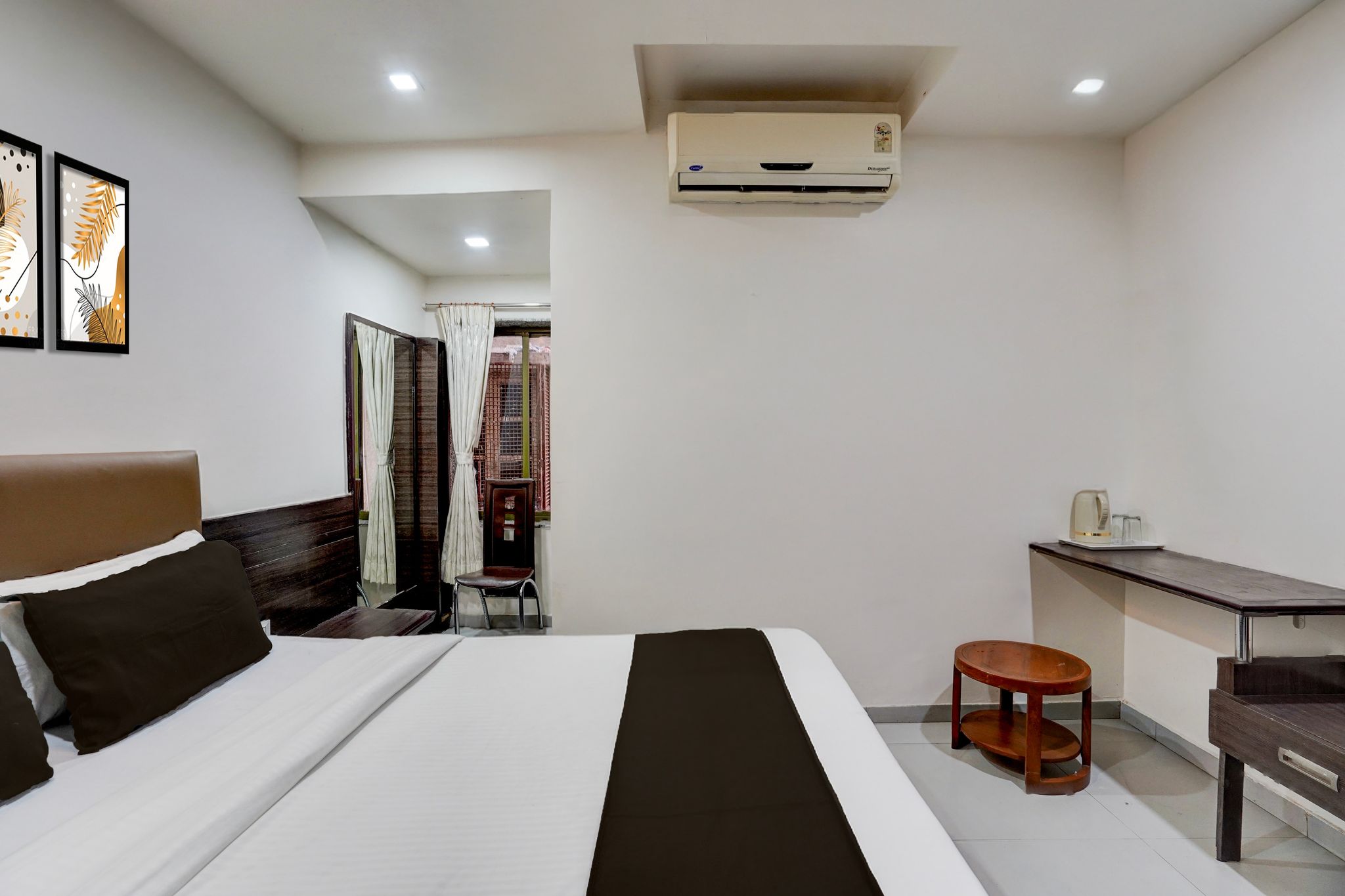 Super Collection O Sur Sagar Lakeview Vadodara Formerly Vintage Inn CLASSIC 13