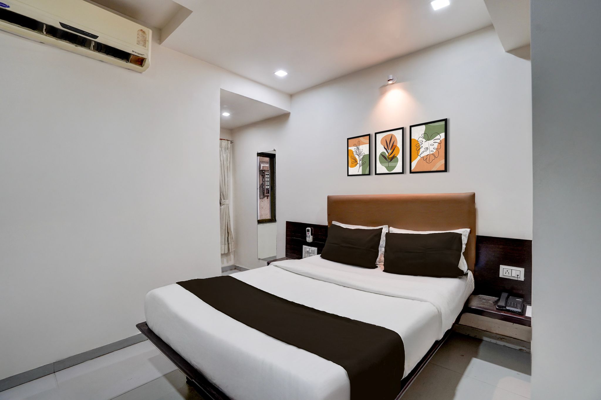 Super Collection O Sur Sagar Lakeview Vadodara Formerly Vintage Inn CLASSIC 4