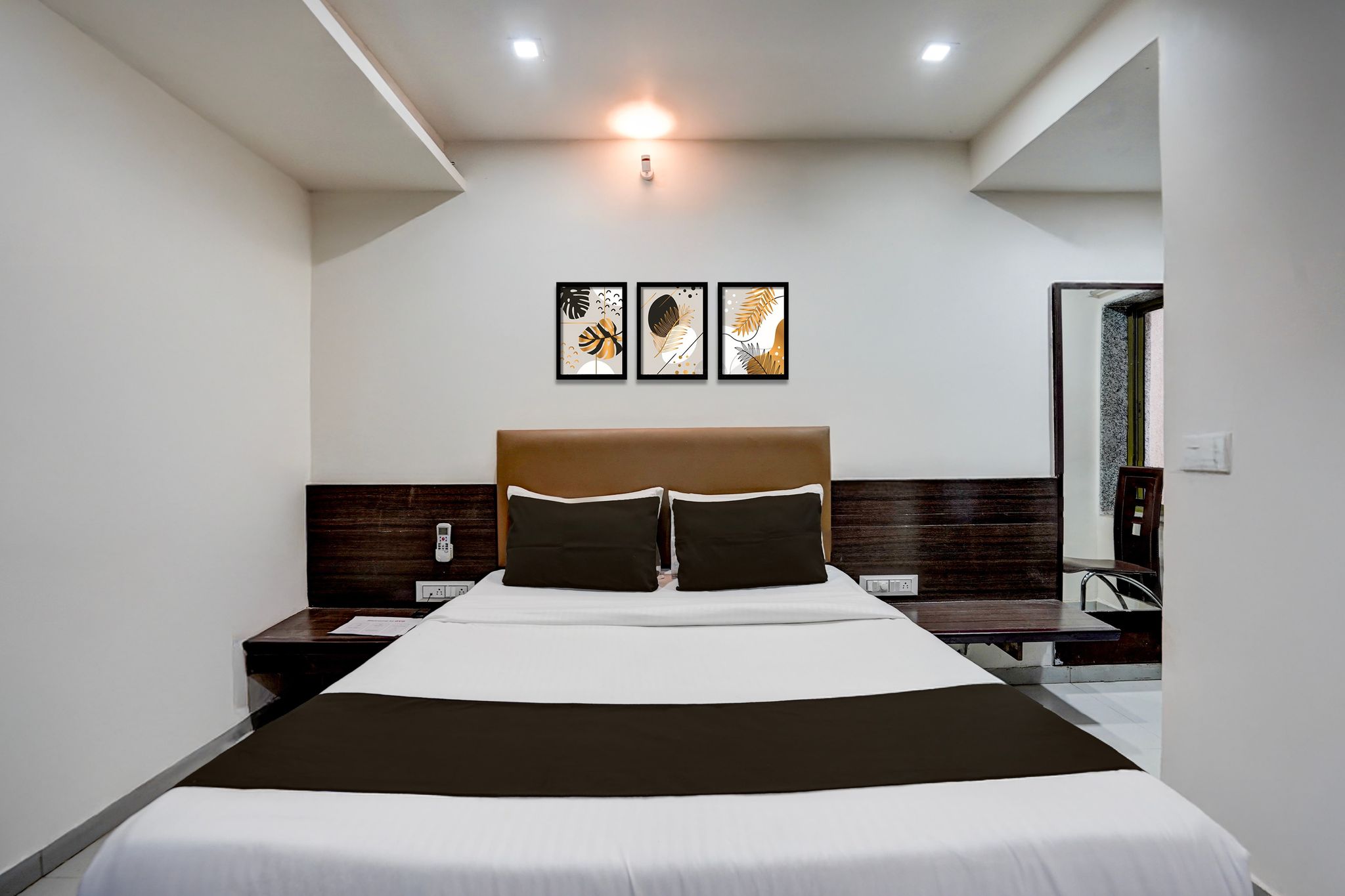 Super Collection O Sur Sagar Lakeview Vadodara Formerly Vintage Inn CLASSIC 7