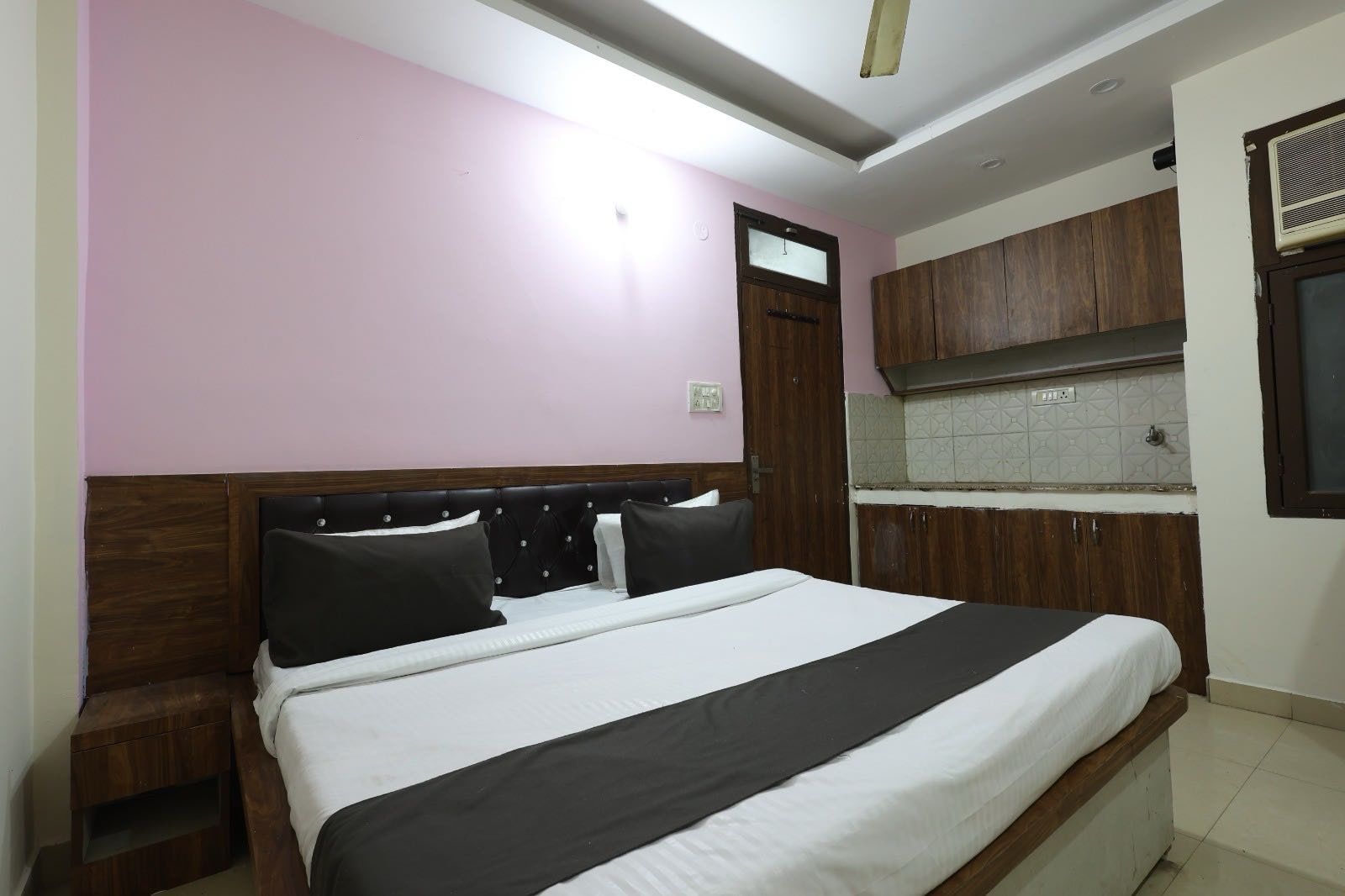 Collection O DLF Phase 3 Metro Station Gurgaon Formerly Krishnay Residency Classic 12