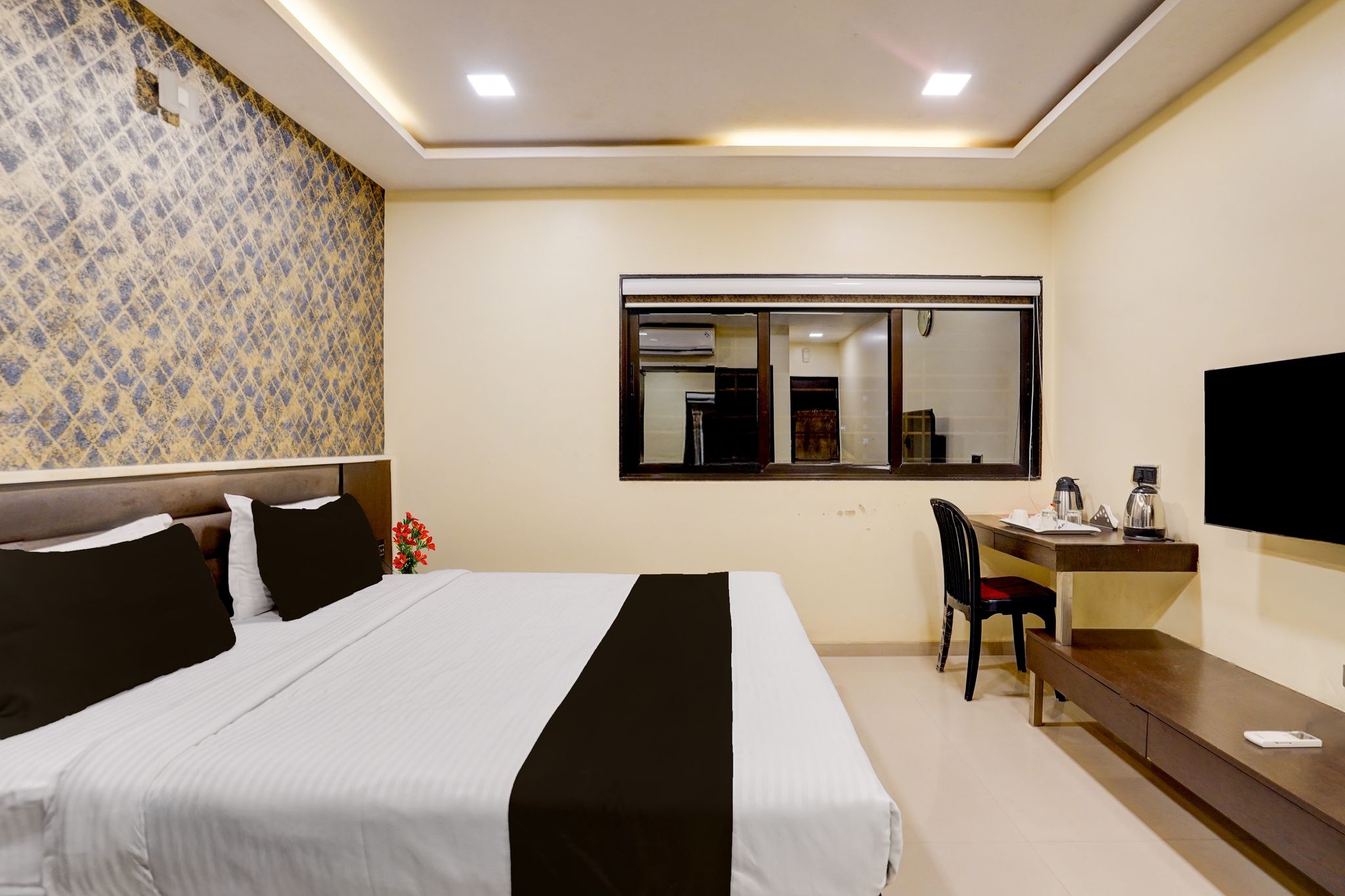 Collection O Vyara Railway Station Formerly Crystal Guest House CLASSIC 7