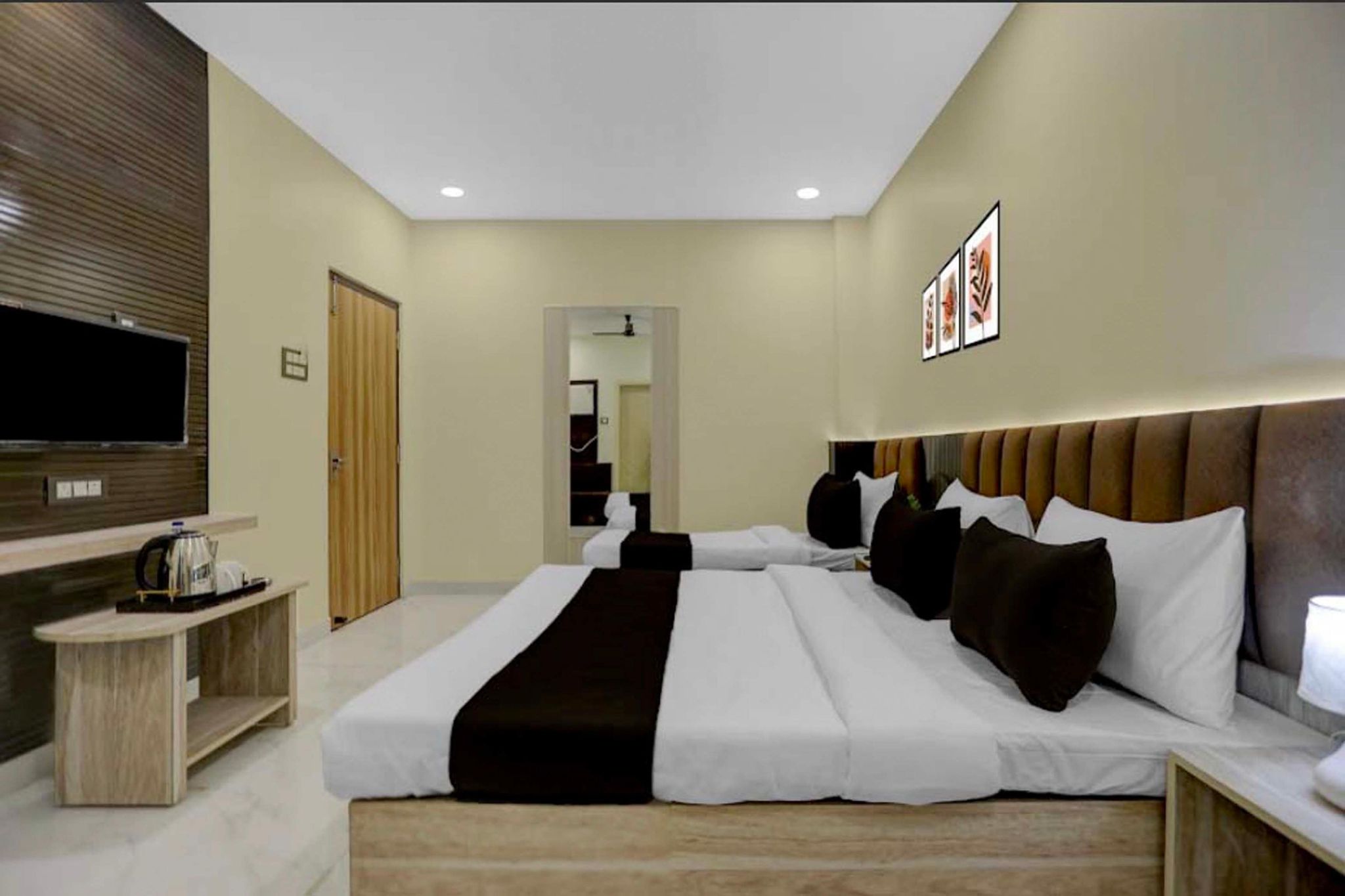 Super Townhouse Oak Kaal Bhairav Temple Varanasi CLASSIC 19