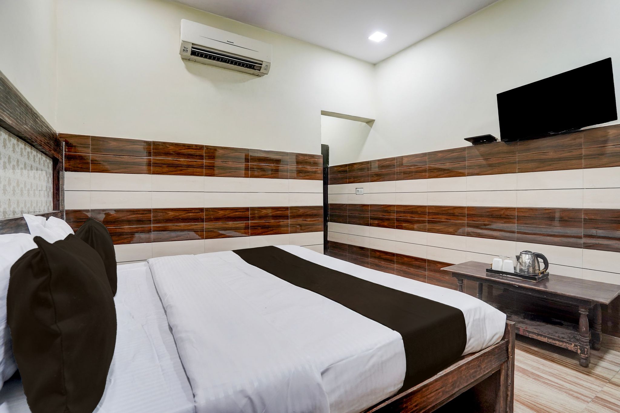 Hotel O Mathura Janam Bhumi Link Road Classic 7