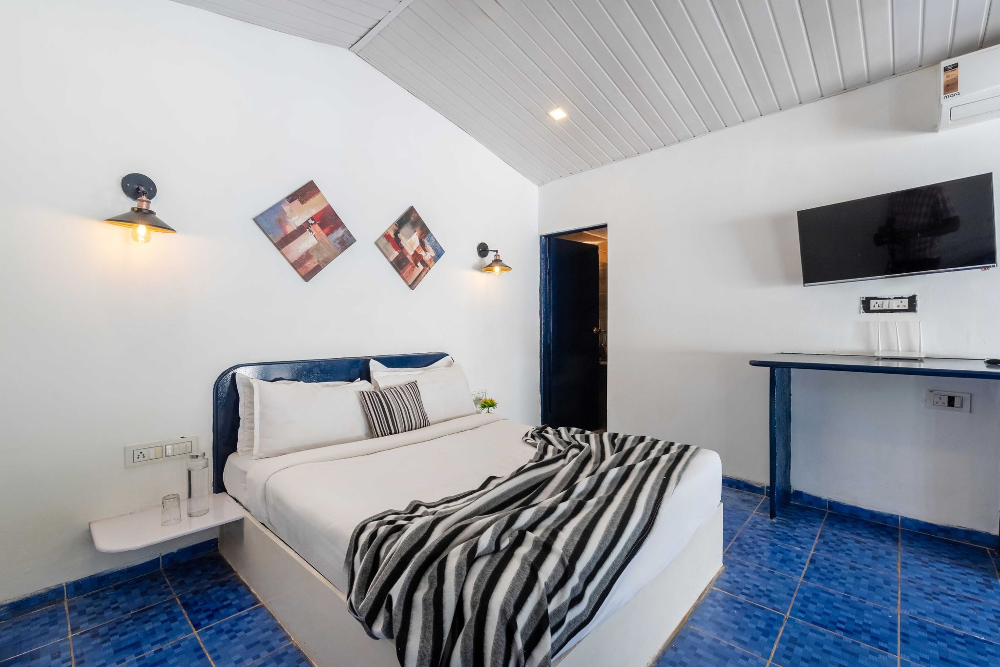 Palette Santorini Cabins by CheckIn | Cottages | Pool | Mountain View | Lonavala Premium Room 11