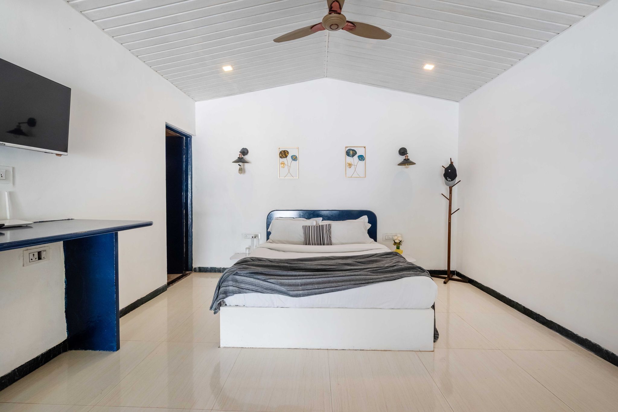 Palette Santorini Cabins by CheckIn | Cottages | Pool | Mountain View | Lonavala Premium Room 8