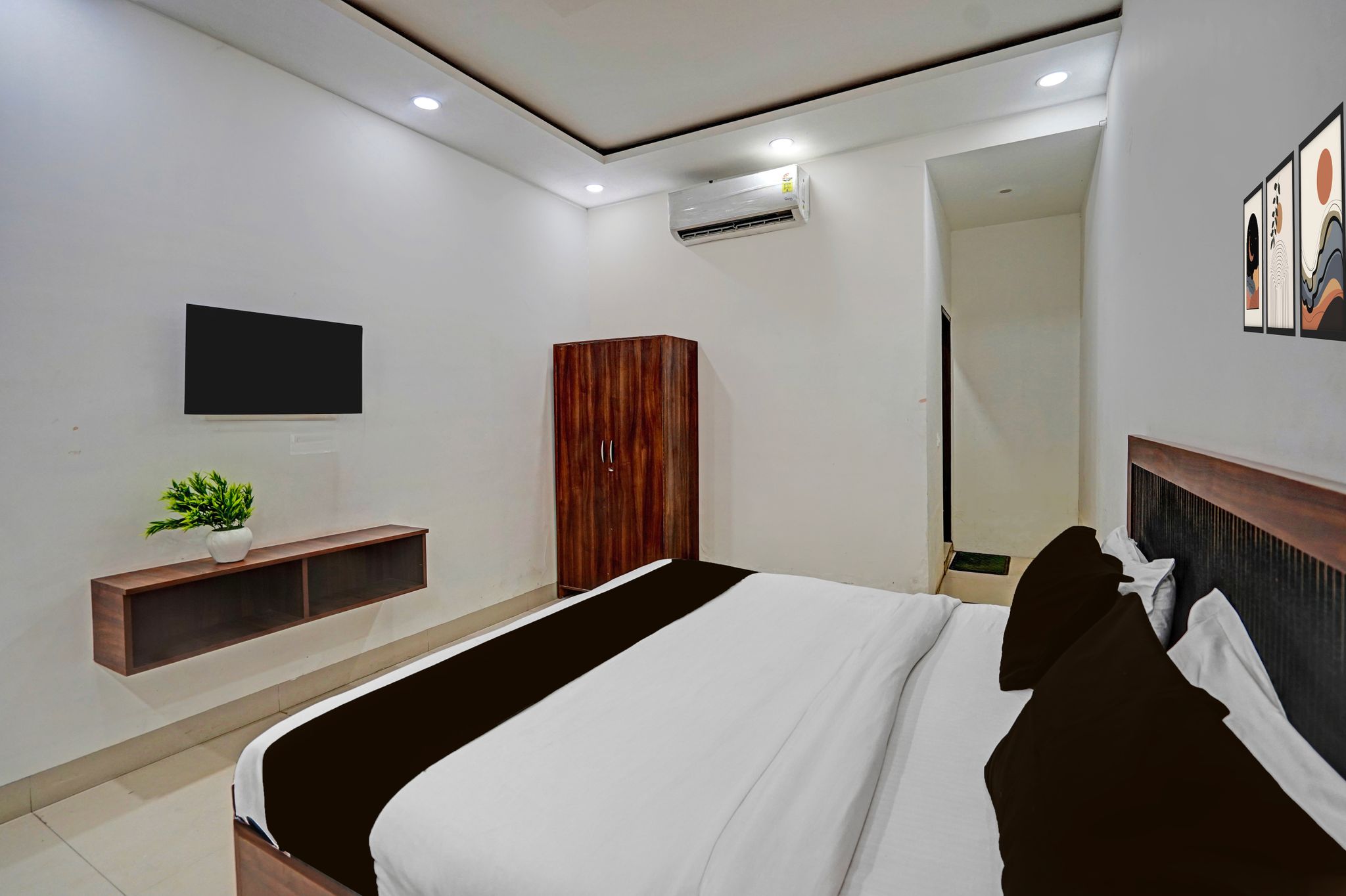 Super Hotel O Sector 110 Noida Formerly Luv Kush Tower Bhangel Classic 26