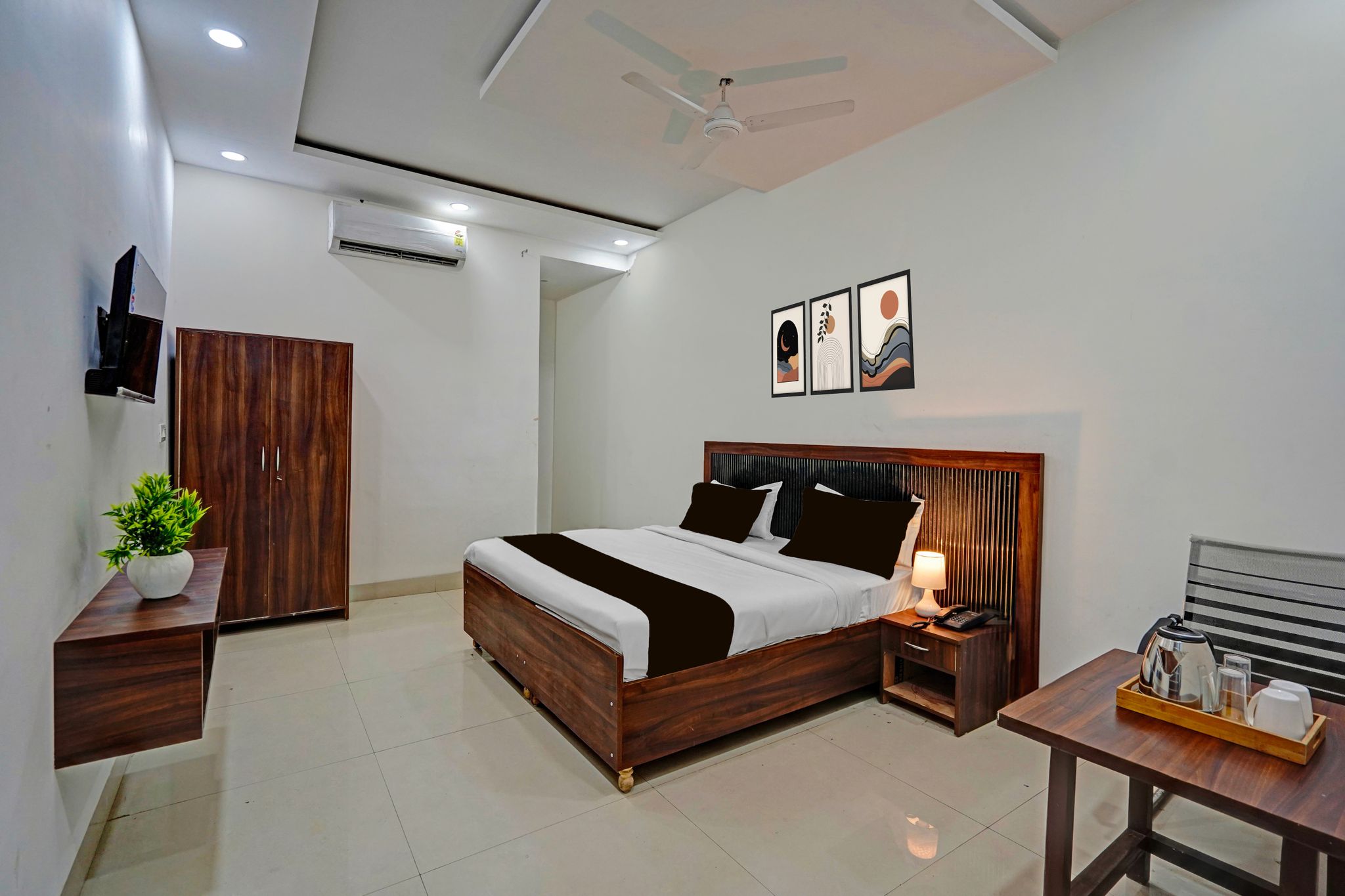 Super Hotel O Sector 110 Noida Formerly Luv Kush Tower Bhangel Classic 7