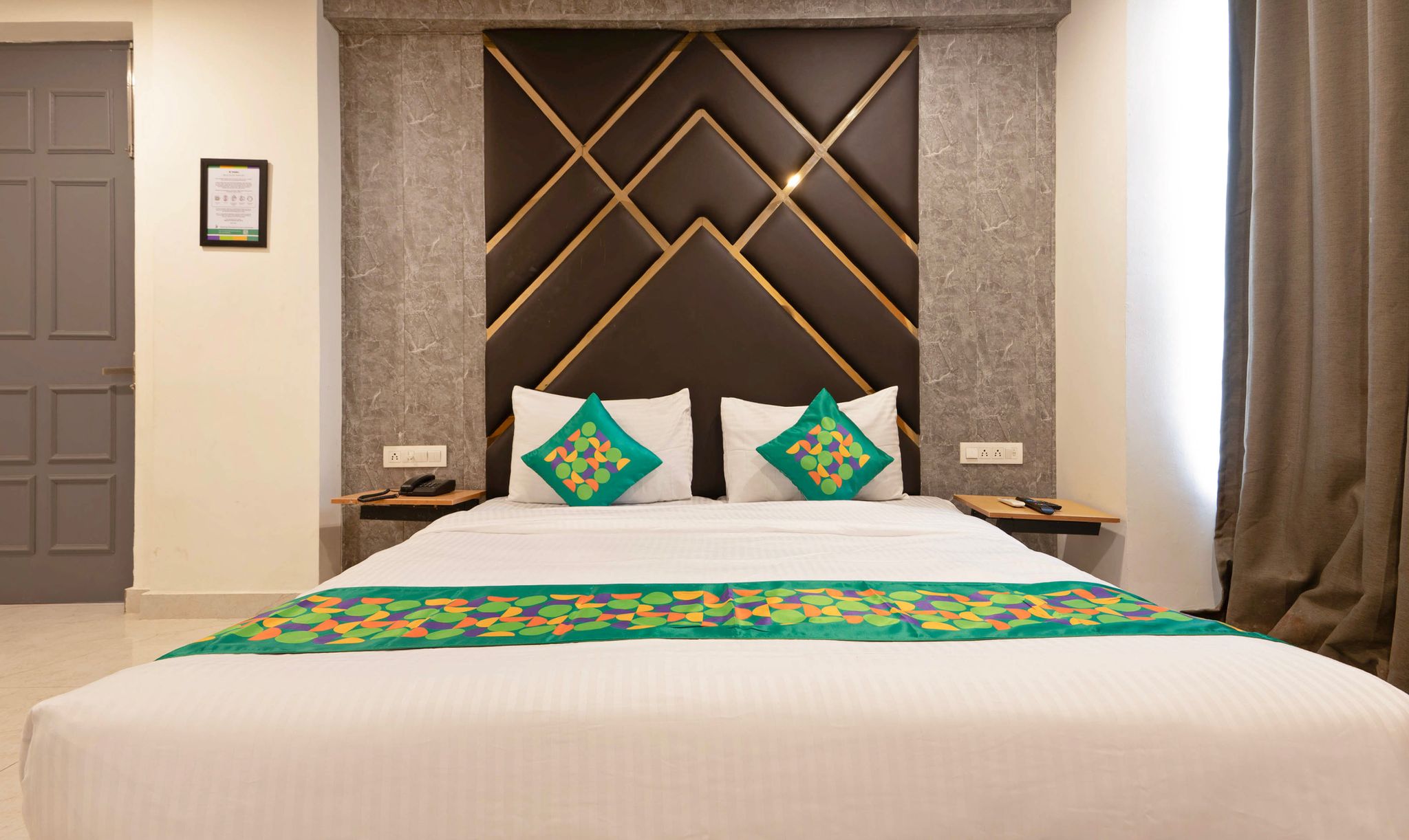 Treebo Novis Stayz Deluxe Family Room 2