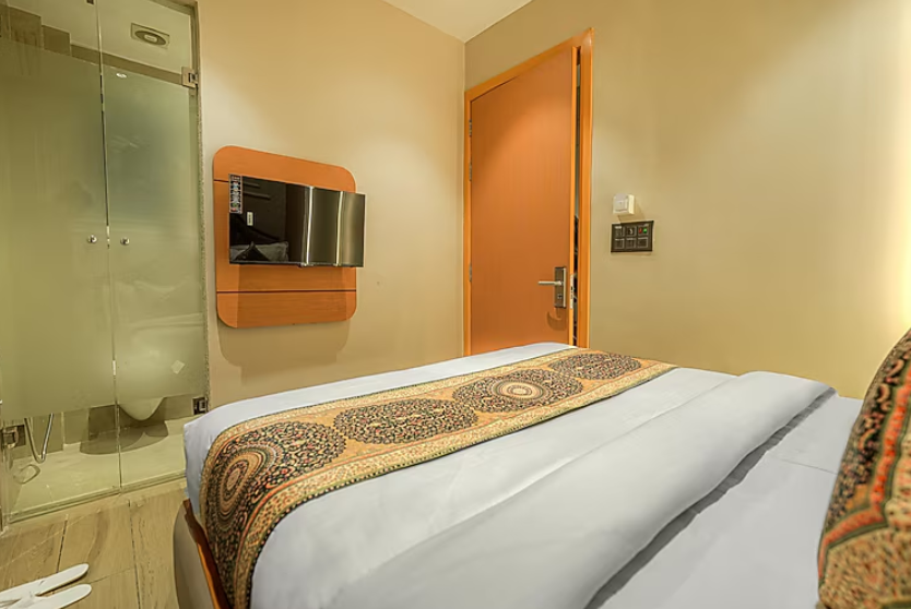 Hotel Sign Inn - Few Steps from Golden Temple Standard Queen Room 8