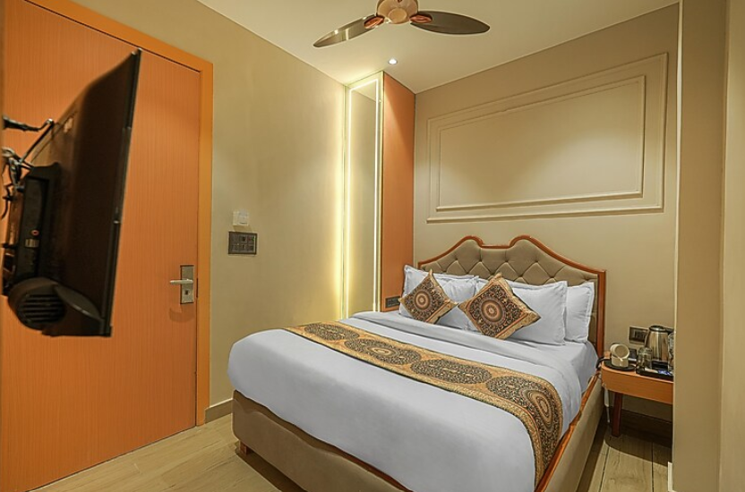 Hotel Sign Inn - Few Steps from Golden Temple Standard Queen Room 3