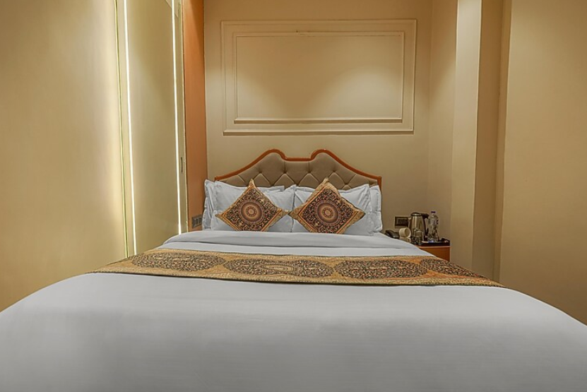 Hotel Sign Inn - Few Steps from Golden Temple Standard Queen Room 6