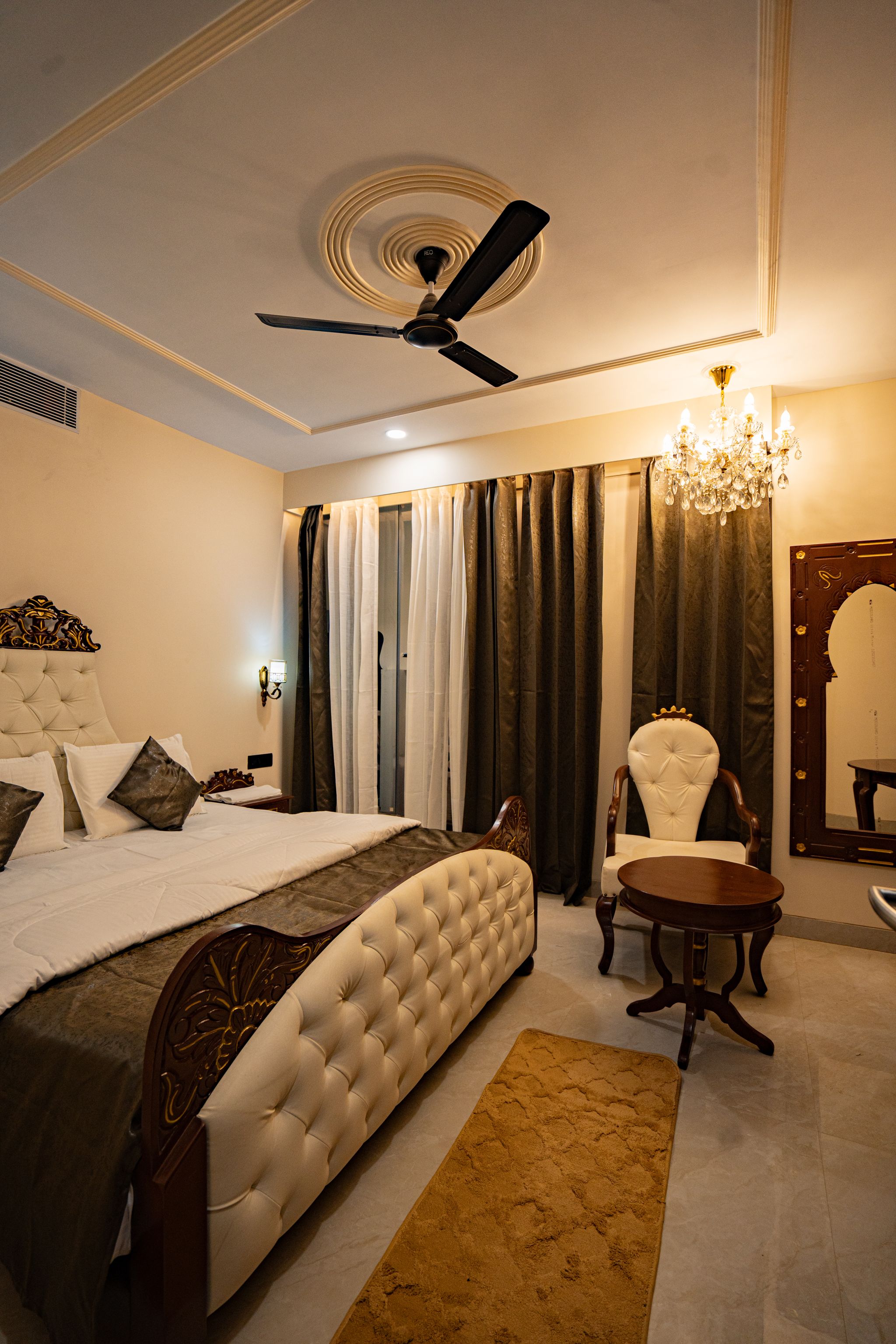 Hotel Shringar Mahal DELUX ROOM
