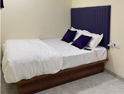 Hotel Aarti Residency Double Bed Room 2