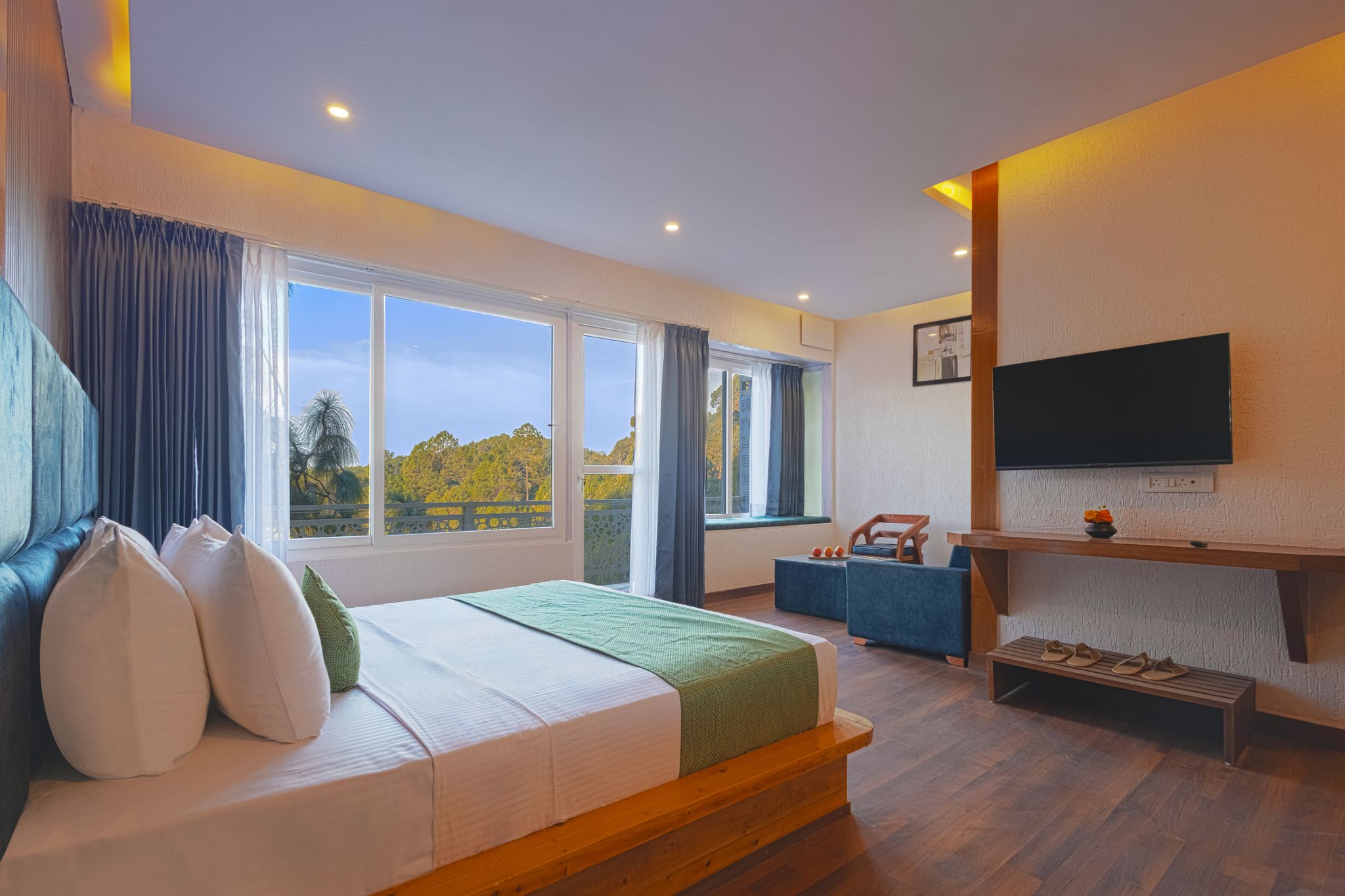 Valley View Room with Balcony