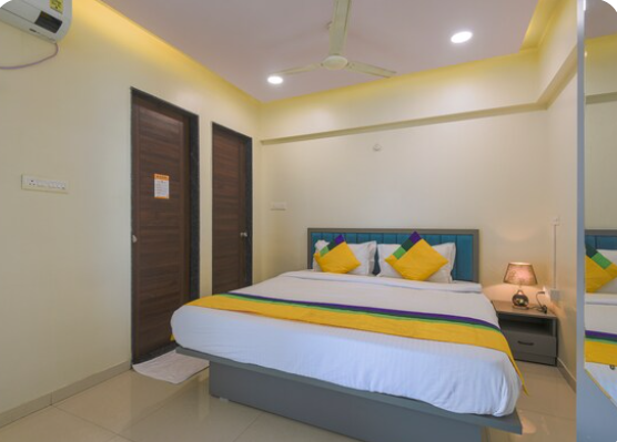 Hotel Metro  Standard Room 4