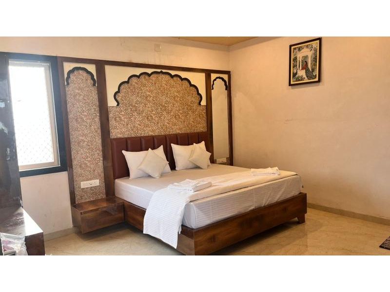Aranya Villa Deluxe Room 27