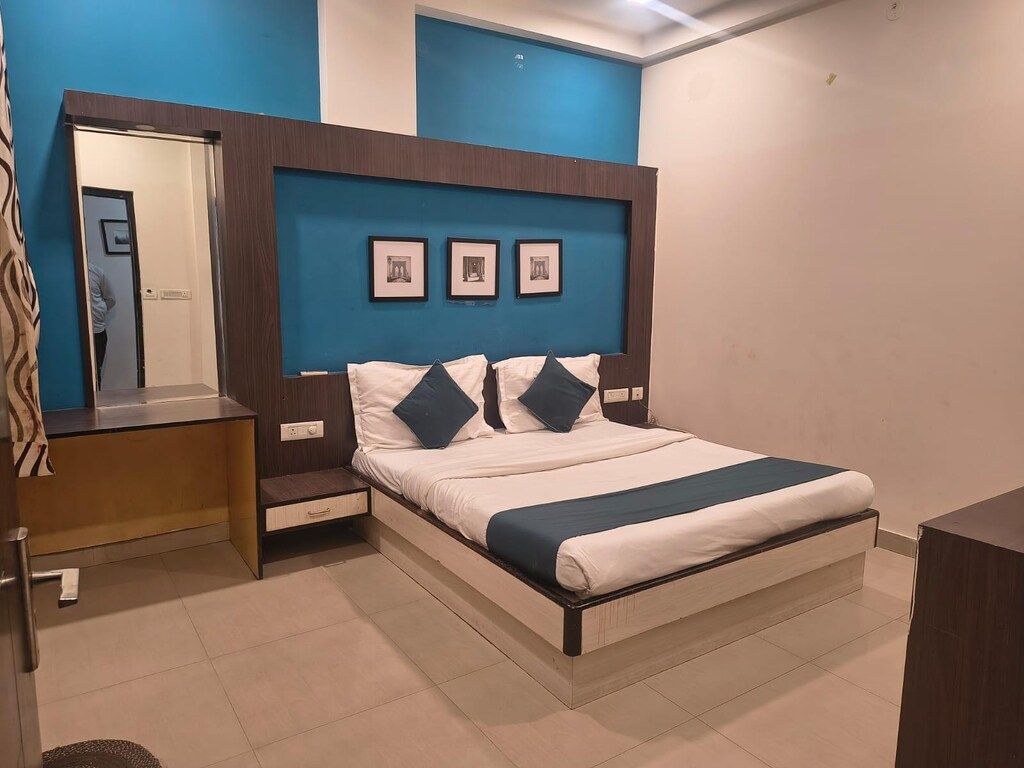 SHRI KANHAIYA NIWAS Deluxe Room 3