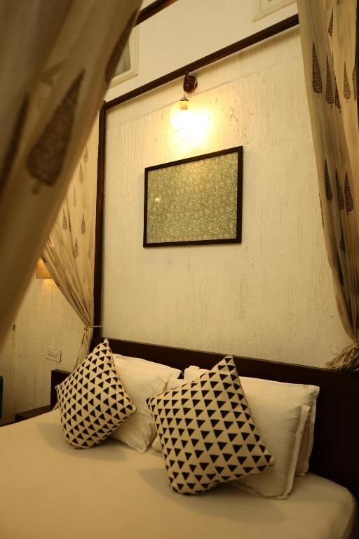 The Bougainvillea Bed & Breakfast Deluxe Double Room 11