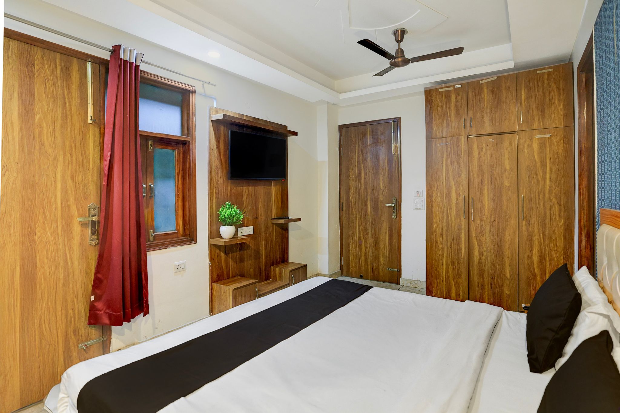 Super Townhouse Sector 122 Noida Formerly Anvi Inn Classic 4