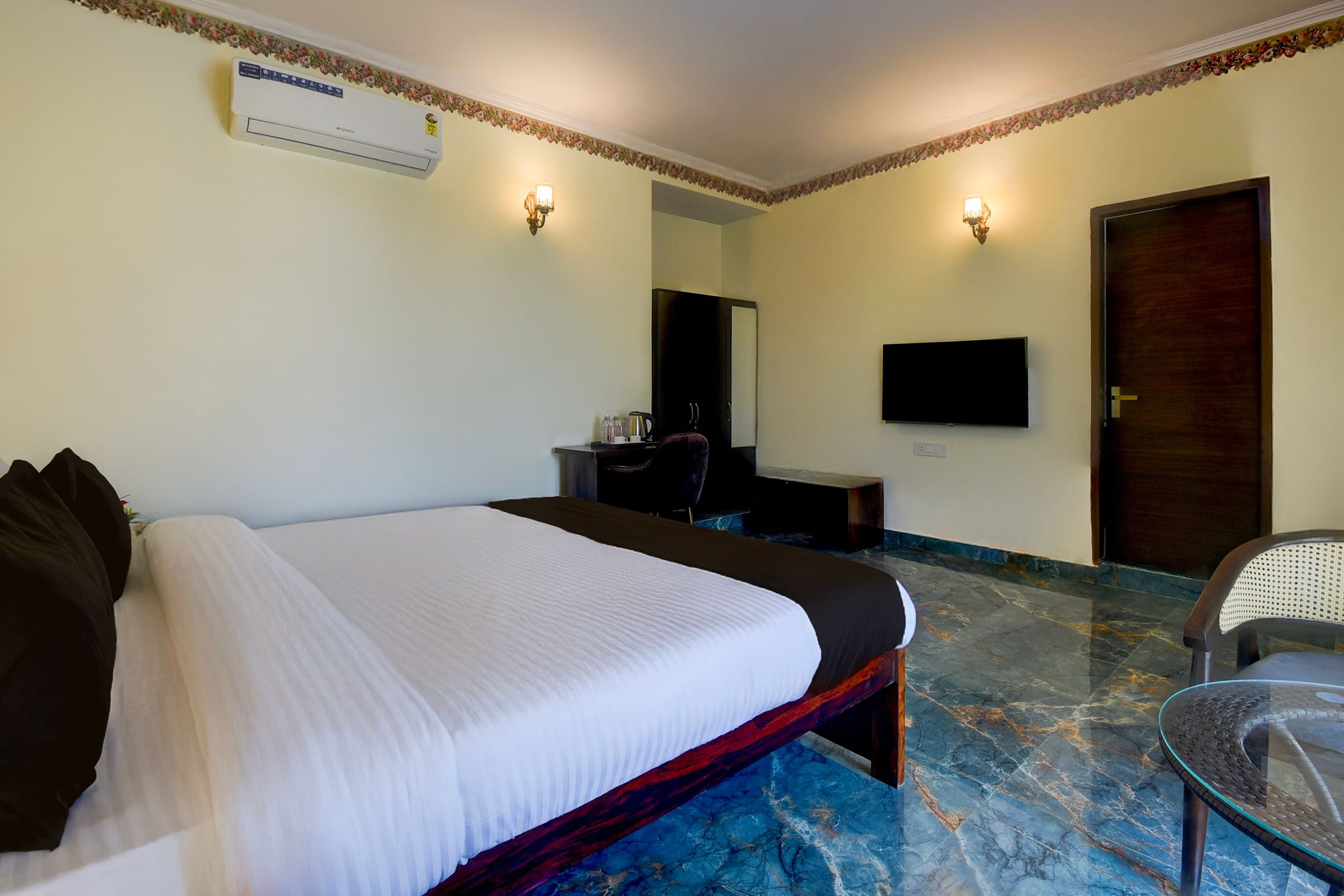 Collection O Mall Of Jaipur Formerly Madhu Pushp Bhawan Classic 9