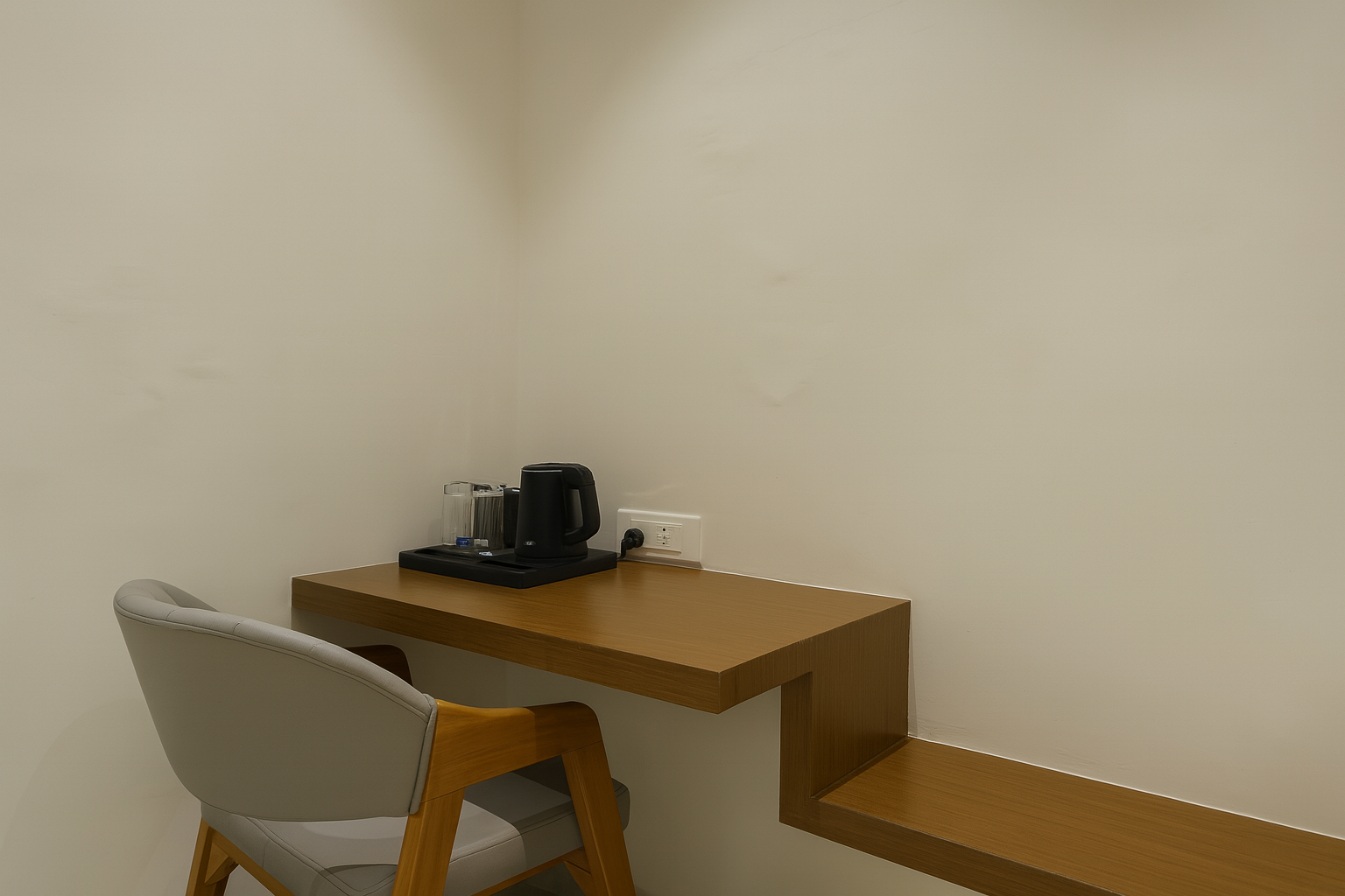 Lavender Hotels With Swimming Pool - Statue Of Unity Deluxe Room 10