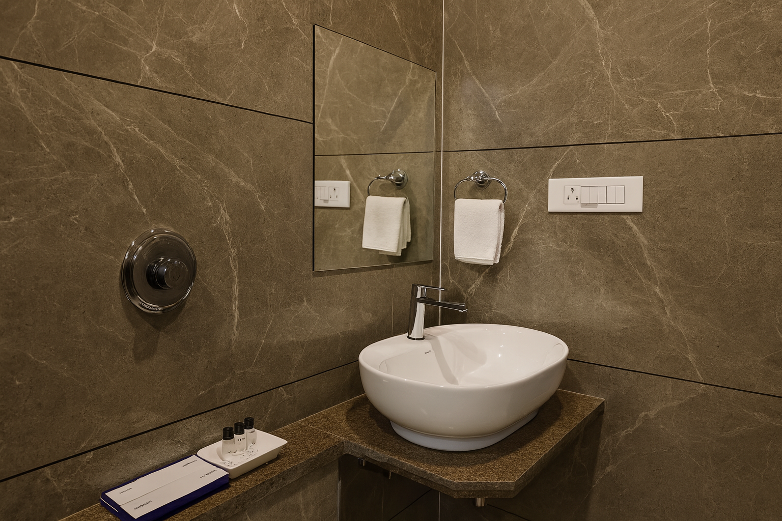 Lavender Hotels With Swimming Pool - Statue Of Unity Deluxe Room 4